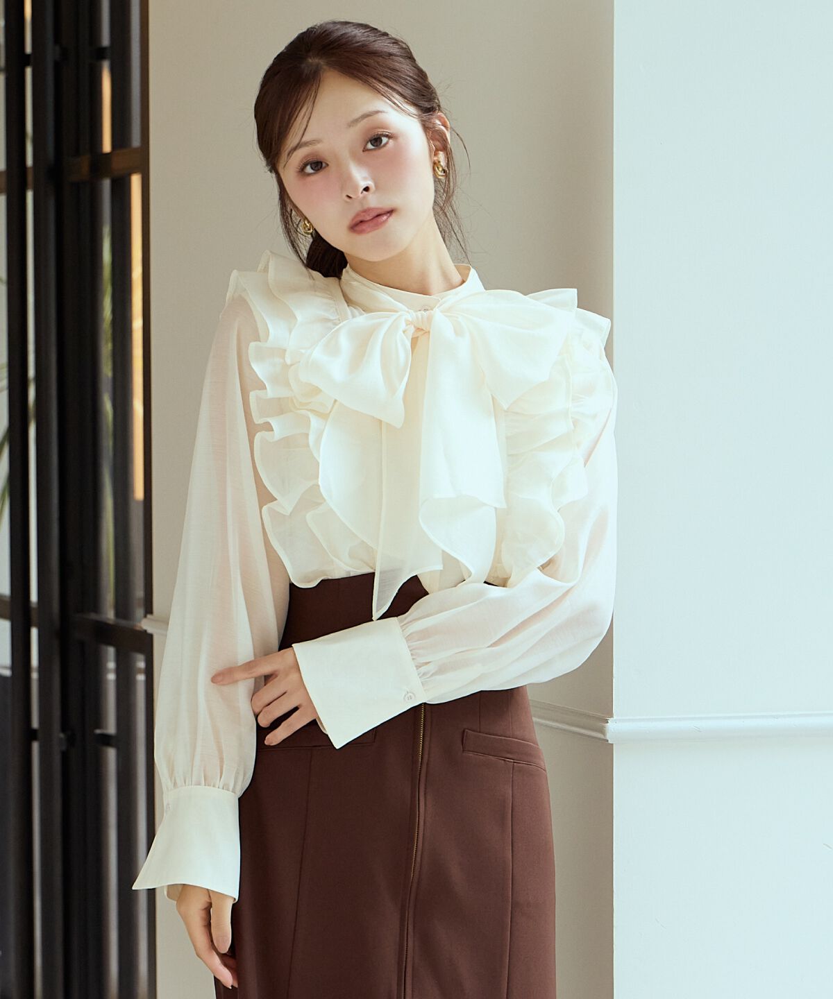 アンドクチュール「ボウタイフリルシアーブラウス」|シャツ・ブラウス|