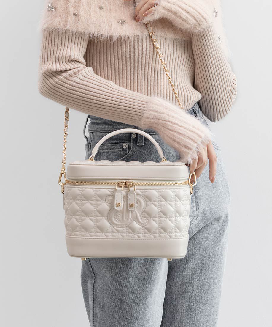  「2WAY モノグラムロゴキルティングバニティバッグ」|ハンドバッグ|