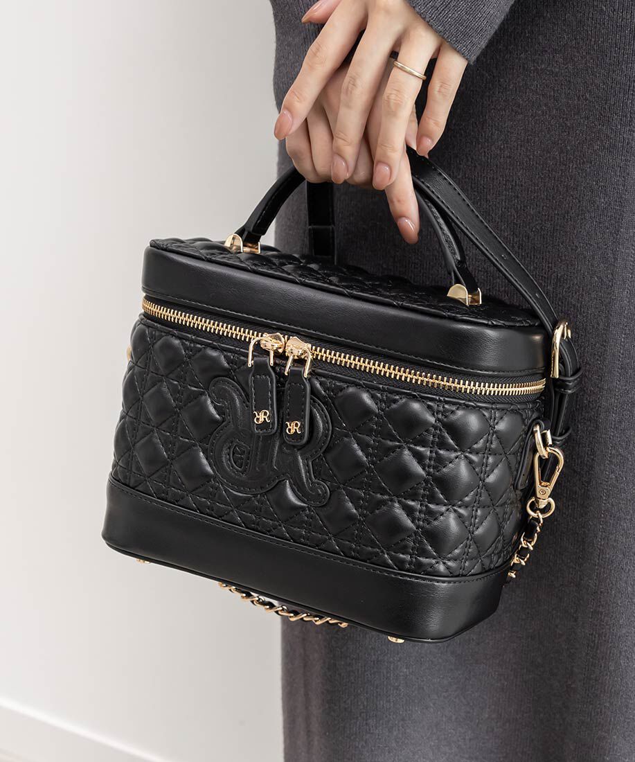  「2WAY モノグラムロゴキルティングバニティバッグ」|ハンドバッグ|