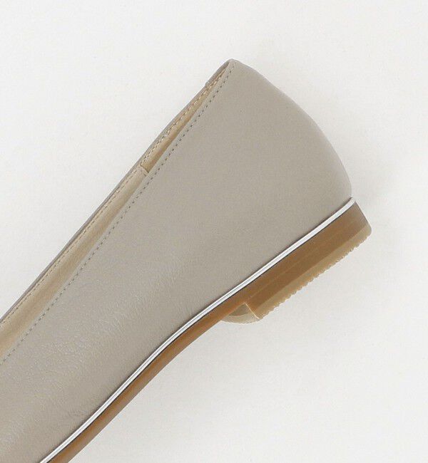 ODETTE E ODILE「ソフトVカット フラット15&darr;&uarr;」|パンプス|