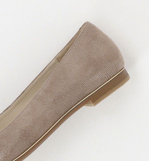 ODETTE E ODILE「ソフトVカット フラット15&darr;&uarr;」|パンプス|