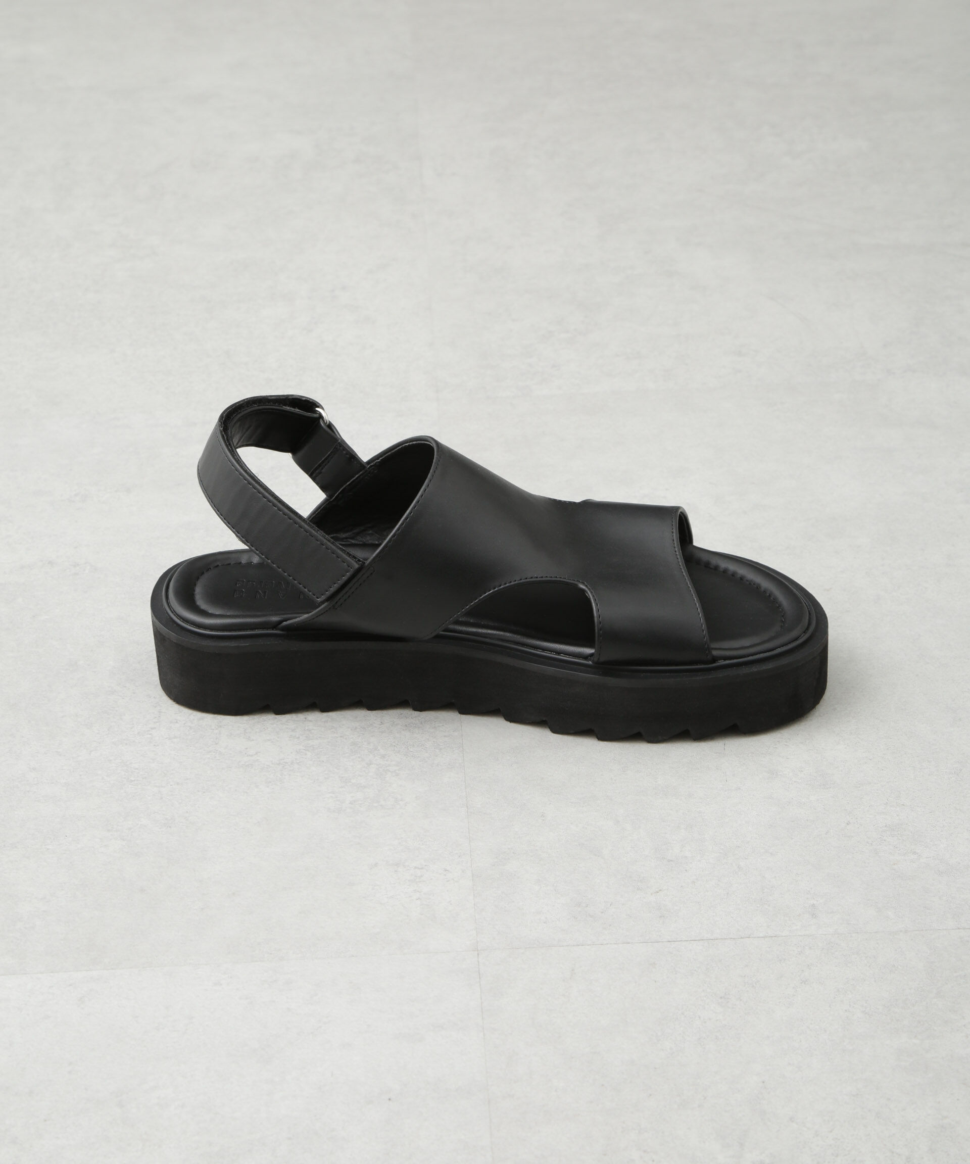  「ライトウェイトストラップサンダル」|サンダル|