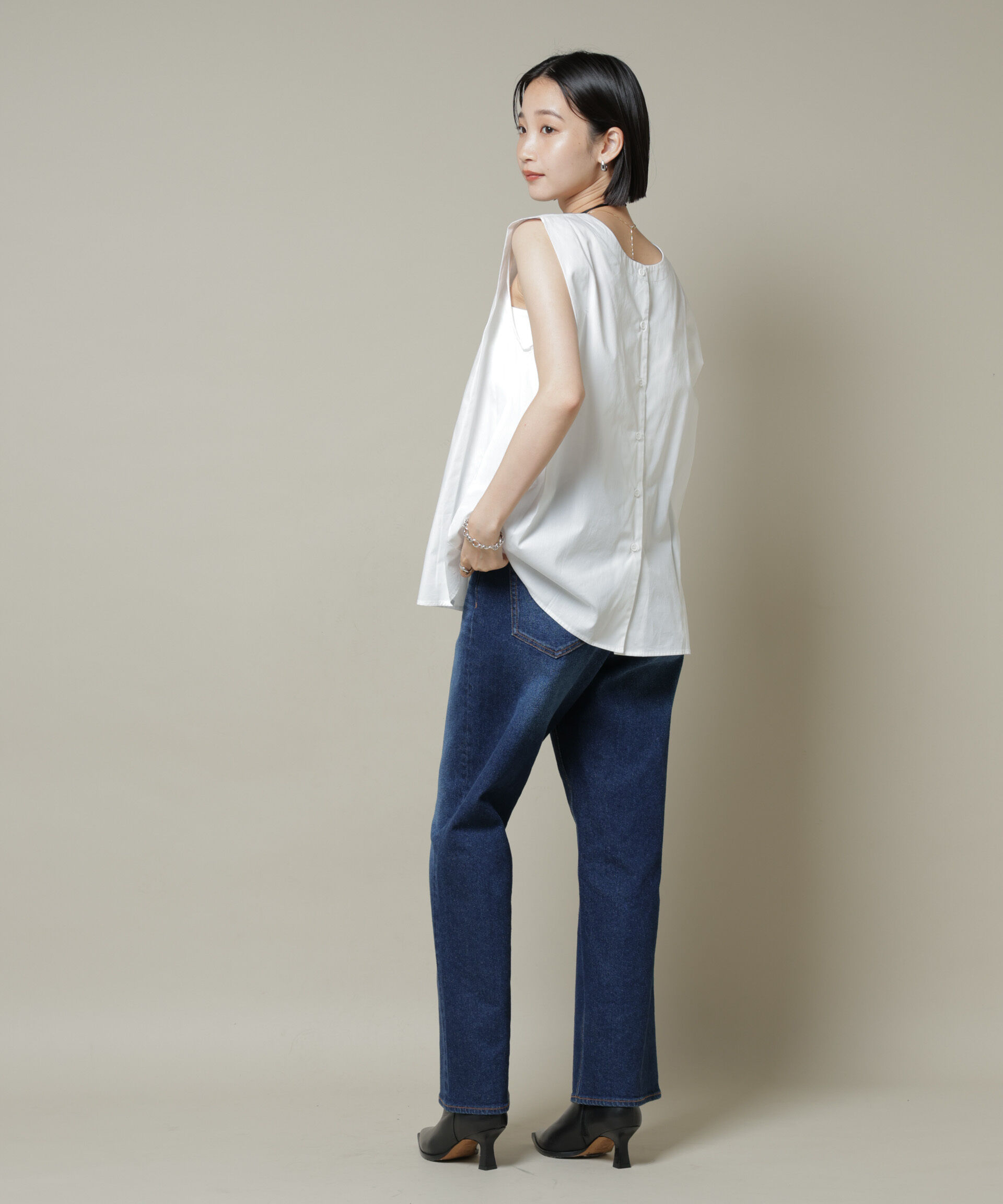 nano･universe「前後2wayブロードボタンデザインノースリーブブラウス」|シャツ・ブラウス|