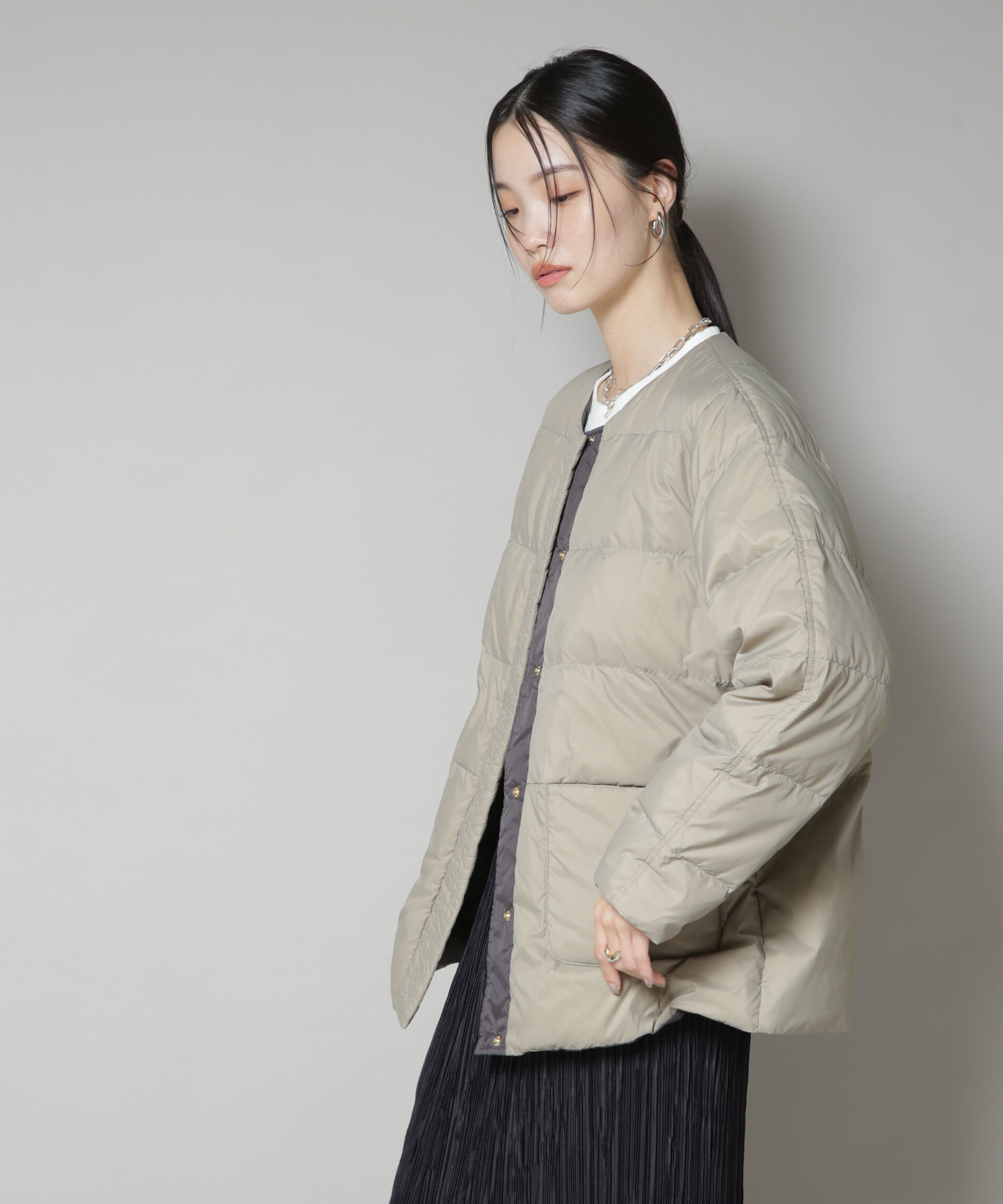 nano･universe「撥水加工ライトダウン リバーシブルノーカラージャケット」|ダウン|