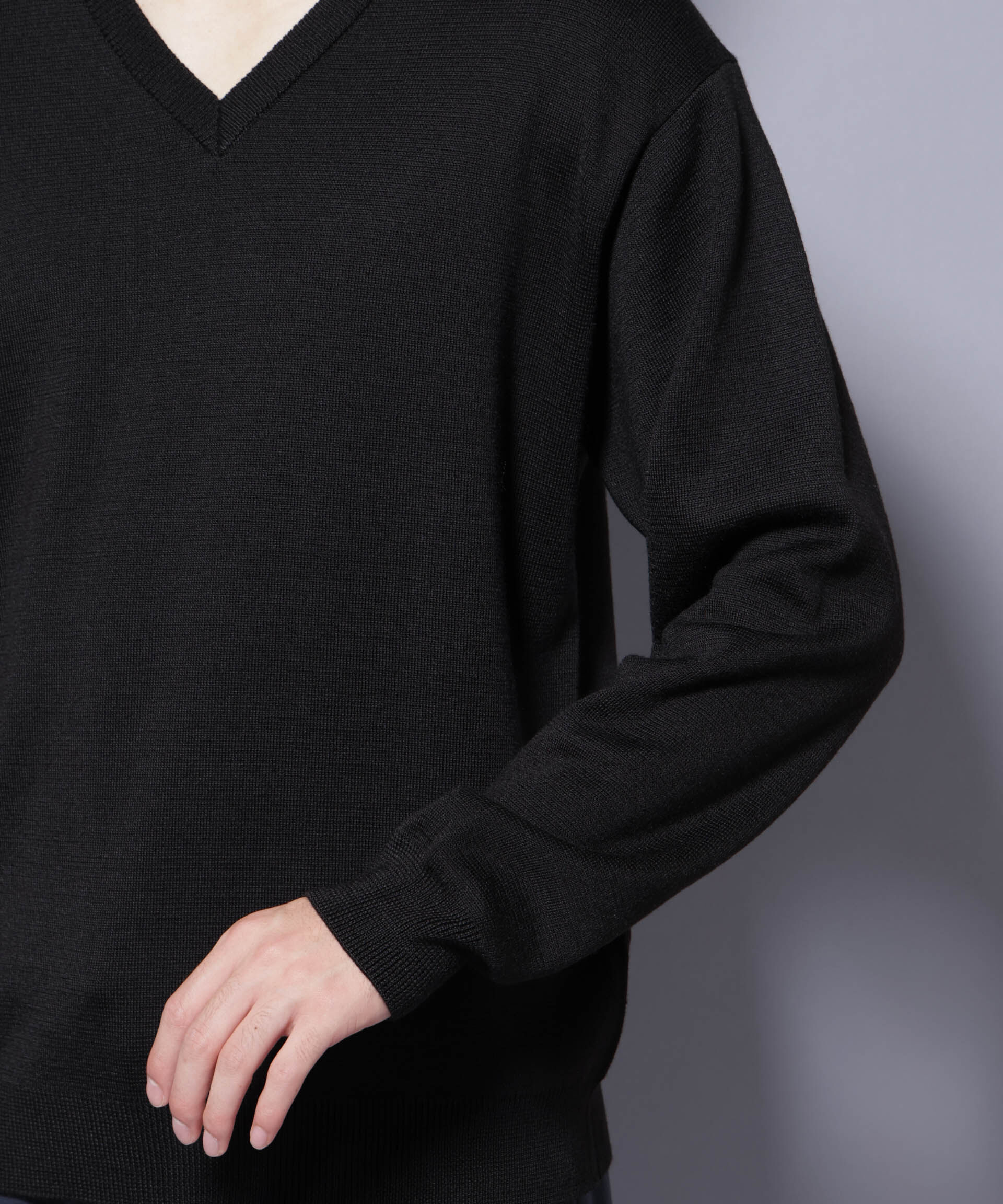 nano･universe「タスマニアウールミックス ミラノリブリラックスVネックニット」|ニット・セーター|