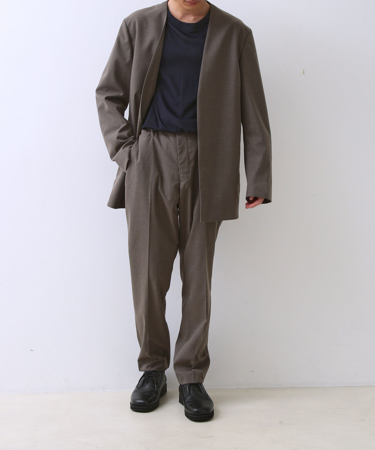 ADAM ET ROPE'「【Chambrer】スリムテーパード センタープレス スラックス / セットアップ対応」|スラックス|