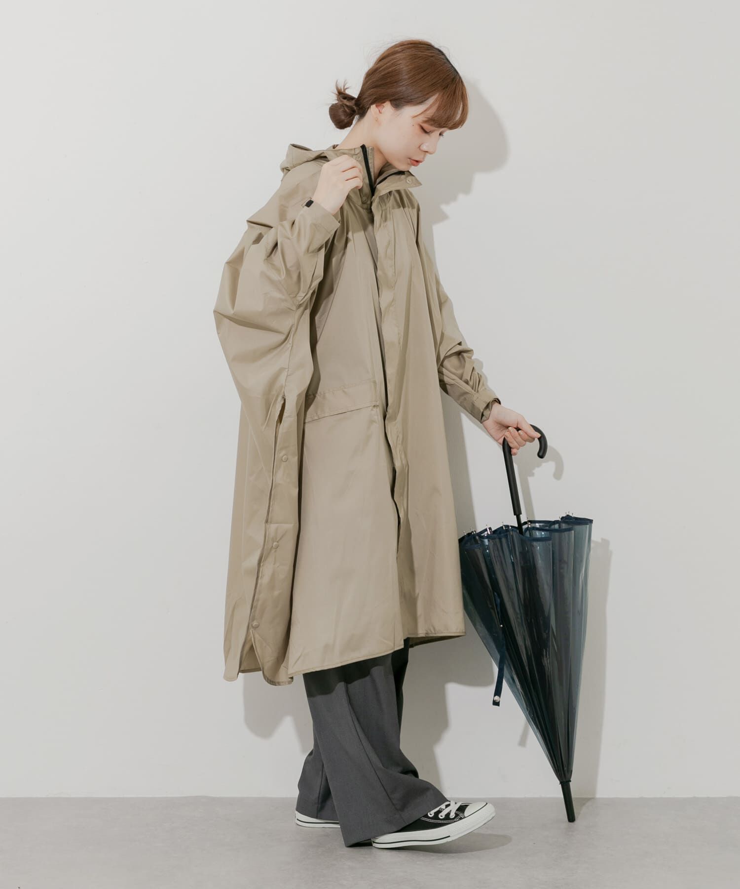SMELLY「w.p.c　ユニセックス ウォーターリペレントポンチョ」|ポンチョ・ケープ|ベージュ