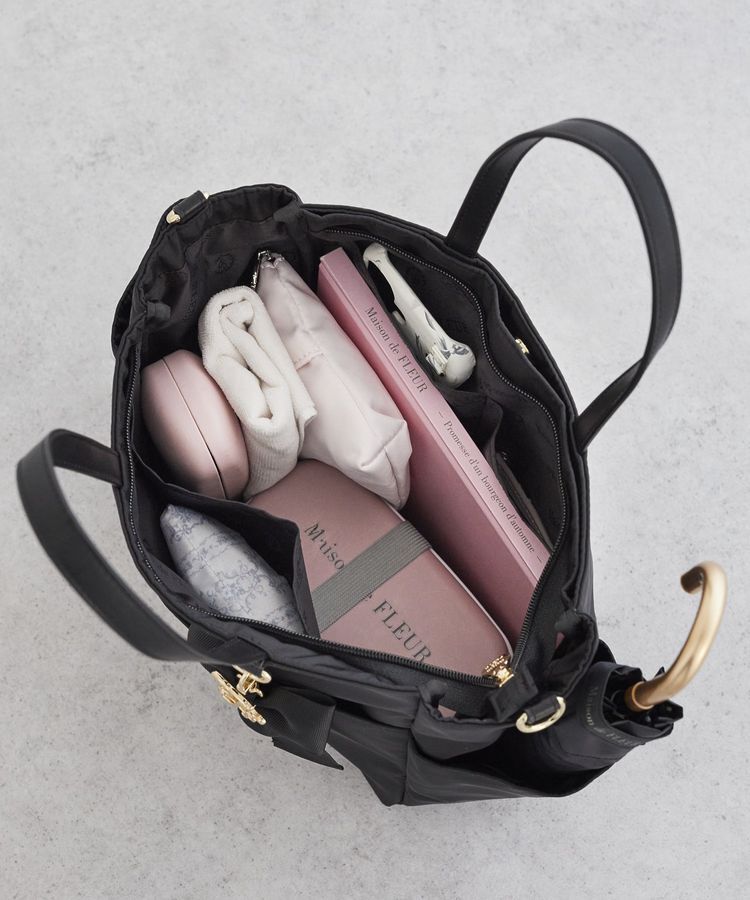 Maison de FLEUR「撥水加工リボンチャームマルチポケットトートS」|トートバッグ|