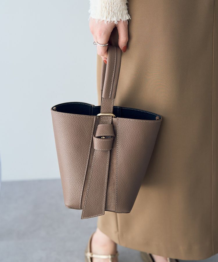 YECCA VECCA「【AULENTTI】2wayレザーバッグ」|ショルダー・メッセンジャー|Gray Beige