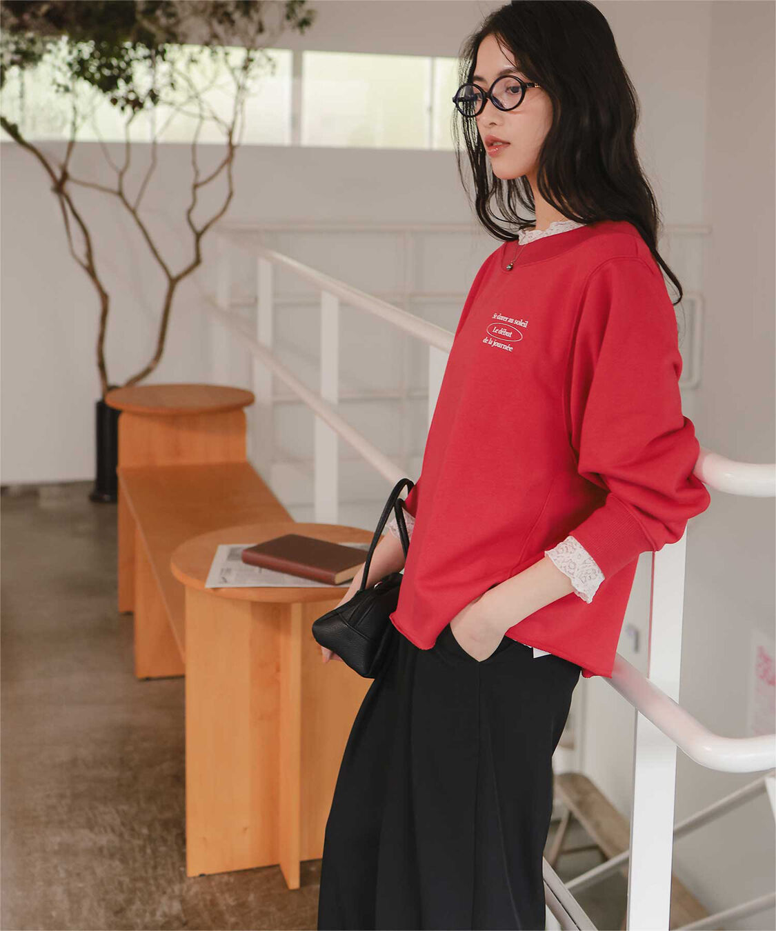 titivate「オフショルダースウェットプルオーバー」|スウェット・ジャージ|