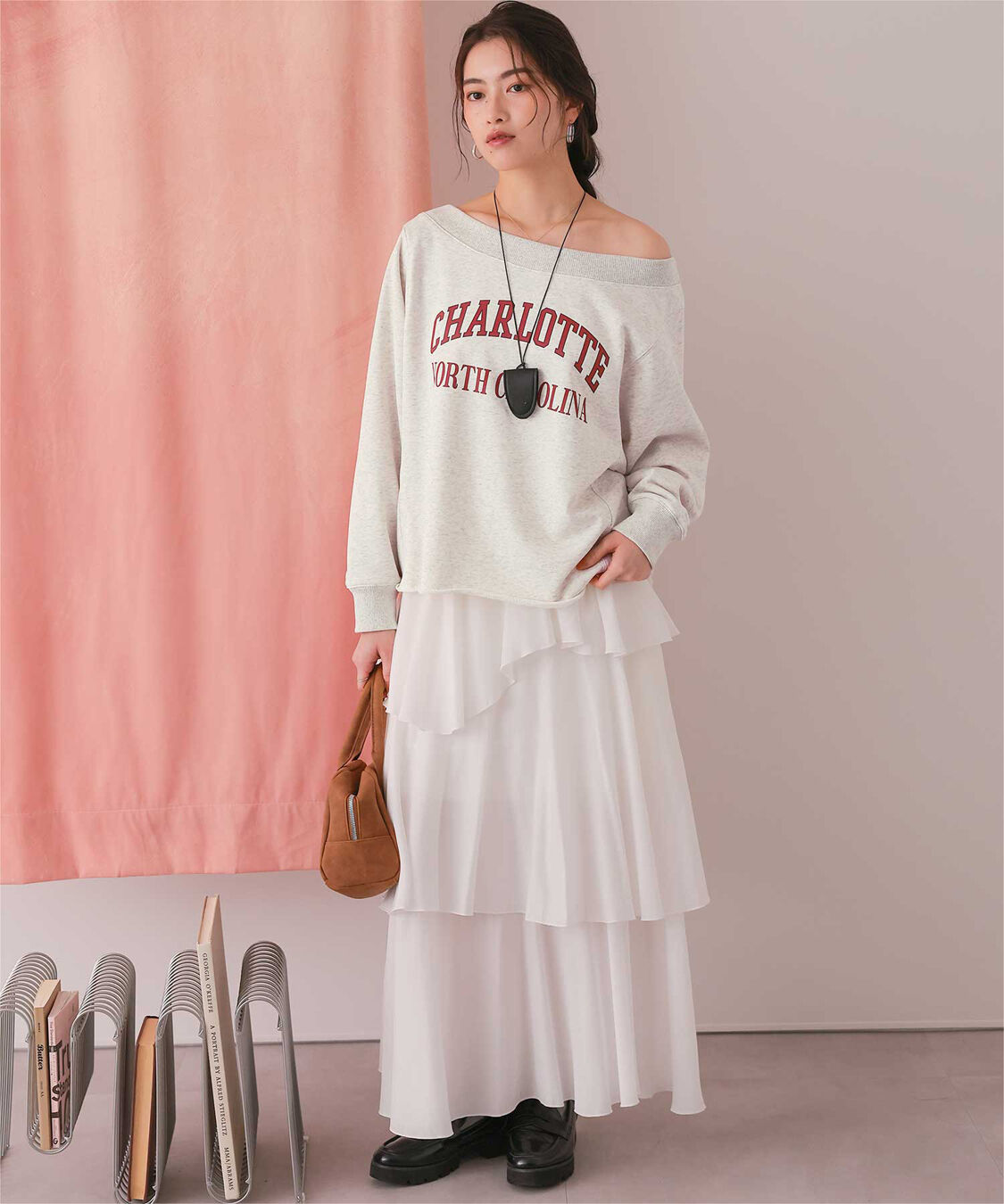 titivate「オフショルダースウェットプルオーバー」|スウェット・ジャージ|