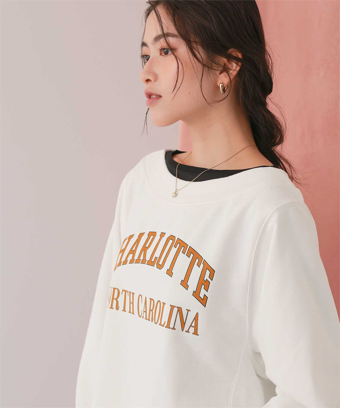 titivate「オフショルダースウェットプルオーバー」|スウェット・ジャージ|