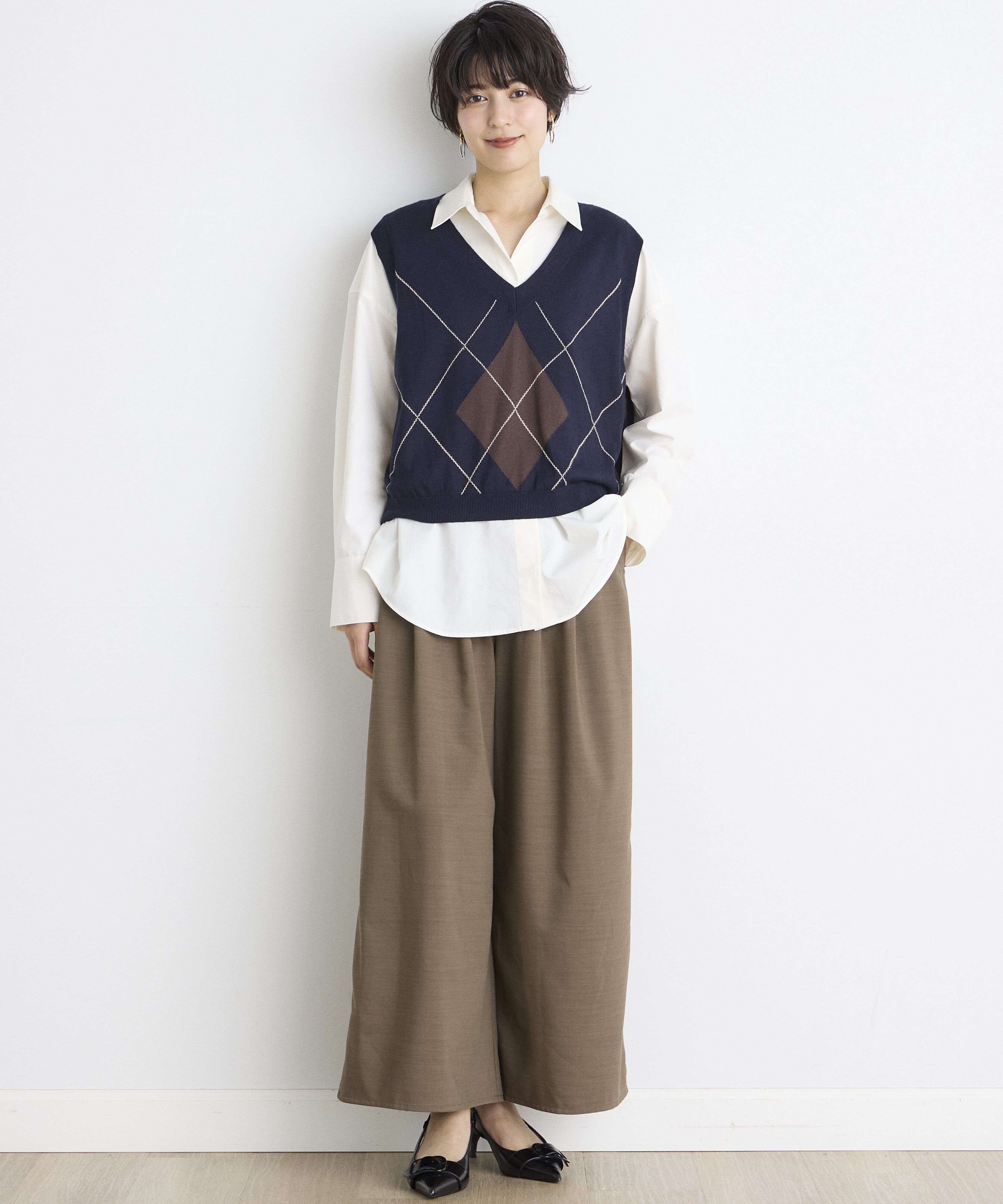 INED「《INED CLARO》クロップドニットベスト」|ニット・セーター|