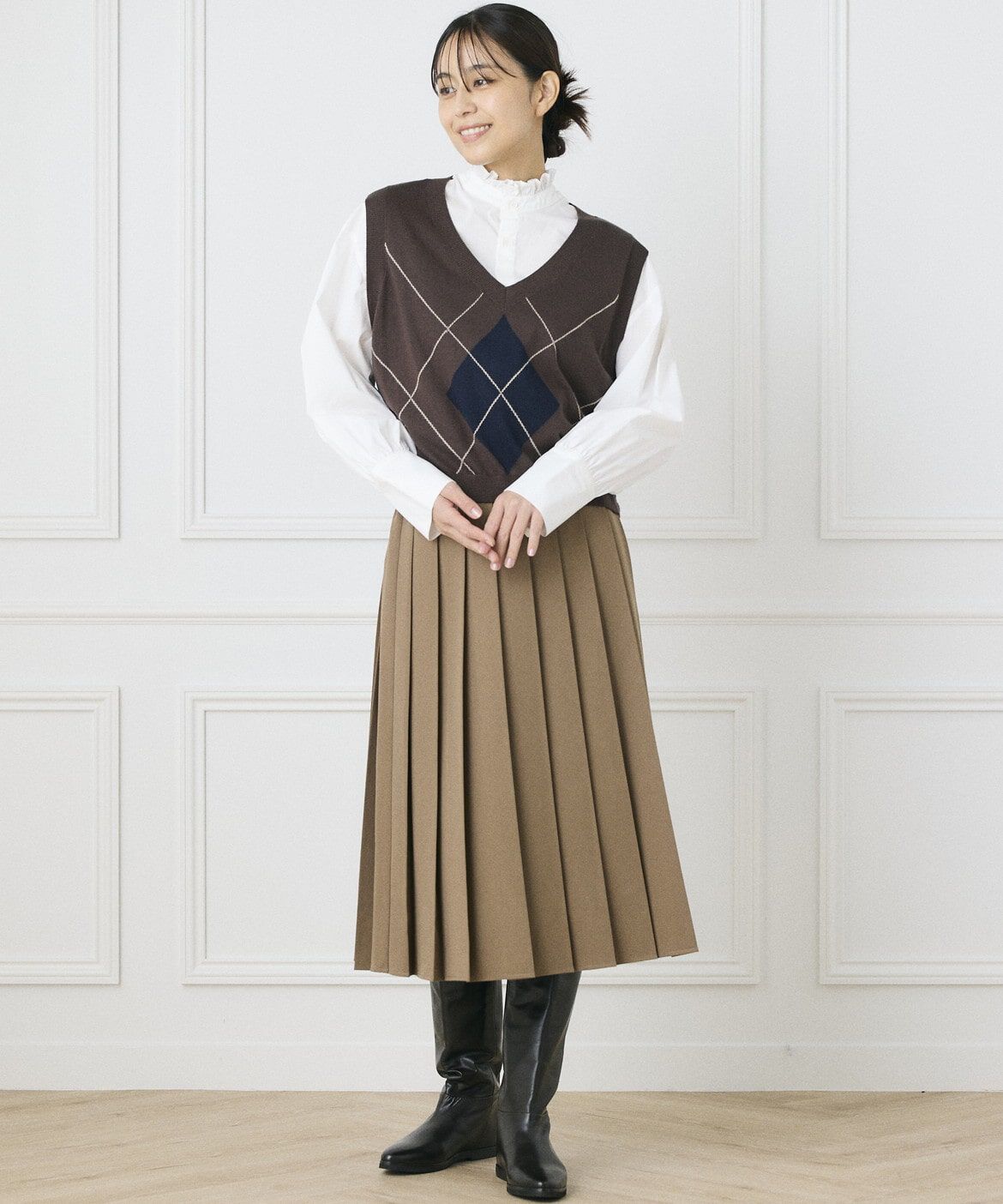 INED「《INED CLARO》クロップドニットベスト」|ニット・セーター|