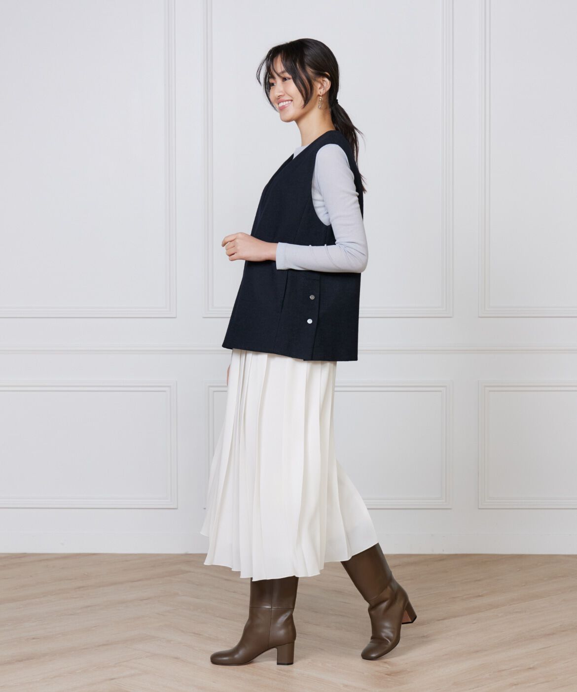 7-IDconcept.「《大きいサイズ》Vネックプルオーバージレ」|ダウンベスト・ベスト|