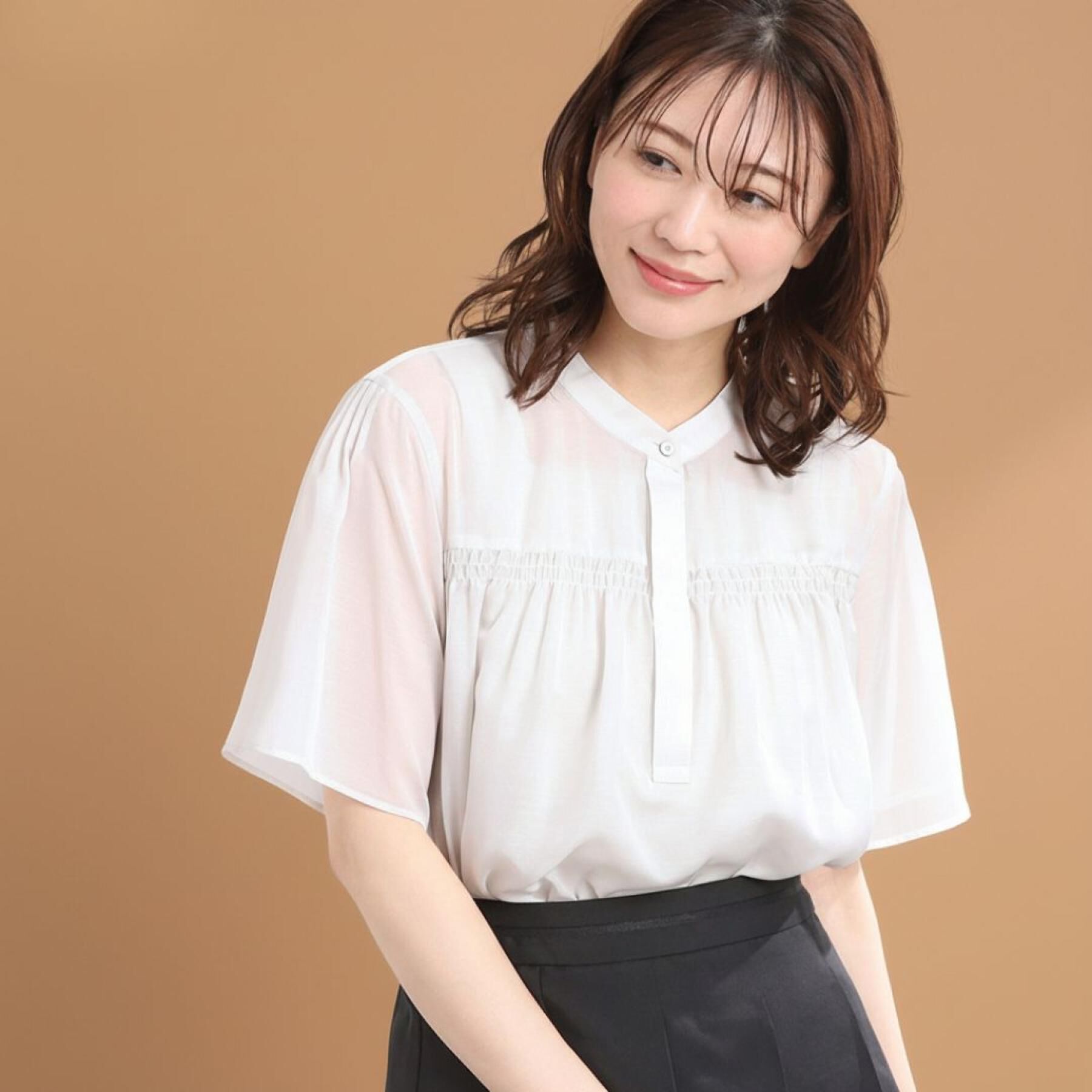 Reflect「【選べる5色◎／マシンウォッシュ可】シャーリングデザインブラウス」|シャツ・ブラウス|ライトベージュ(05