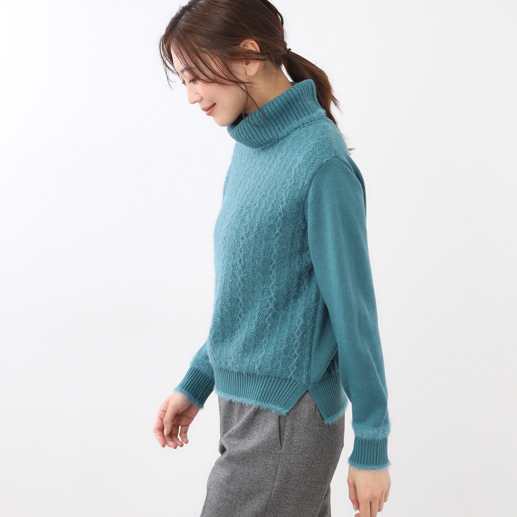 Reflect「【ほんのりラメ感◎】ふわふわフェザーヤーンハイネックニット」|ニット・セーター|