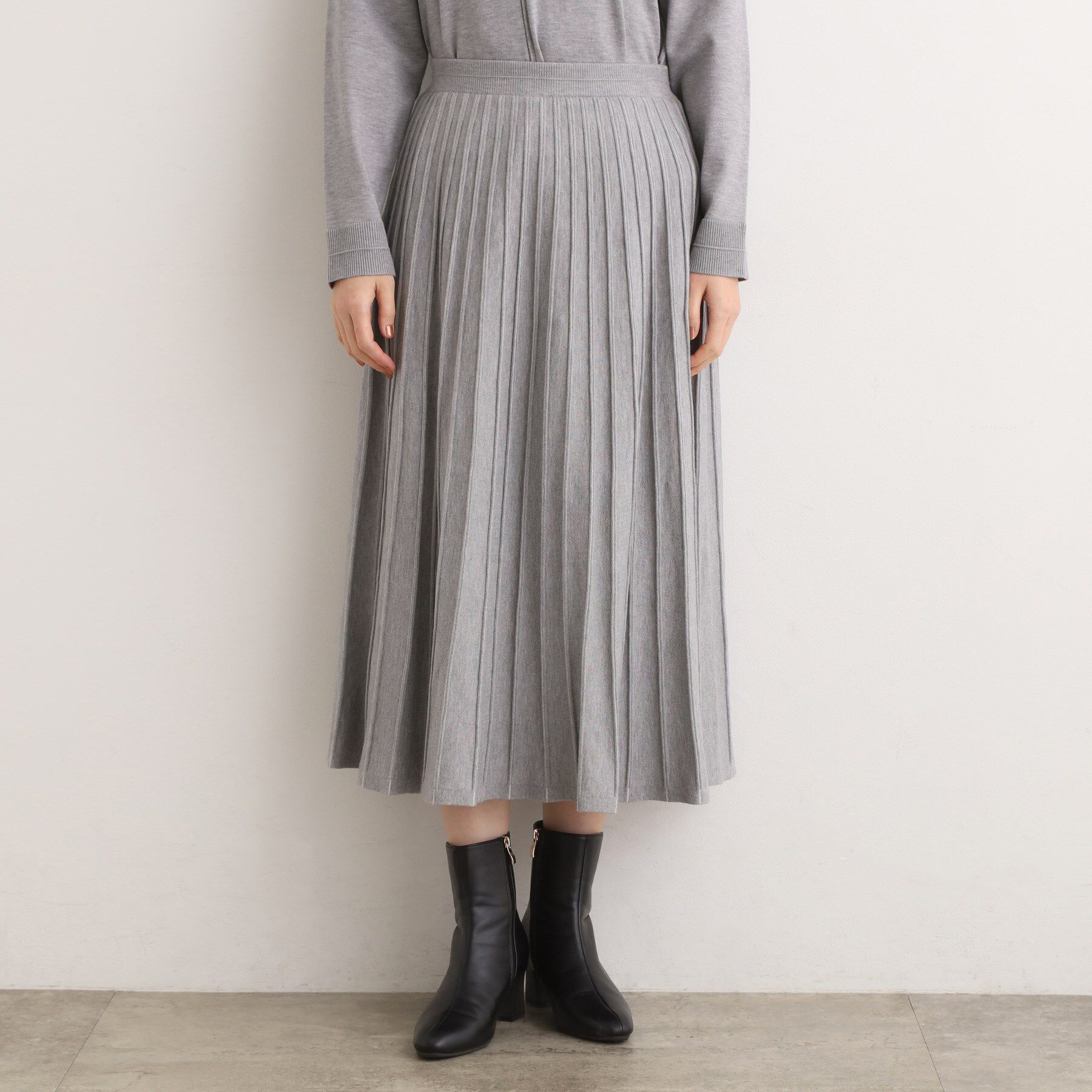grove「【SETUP可能】冬から春まで軽やかに　ラメラインニットプリーツスカート」|スカート|