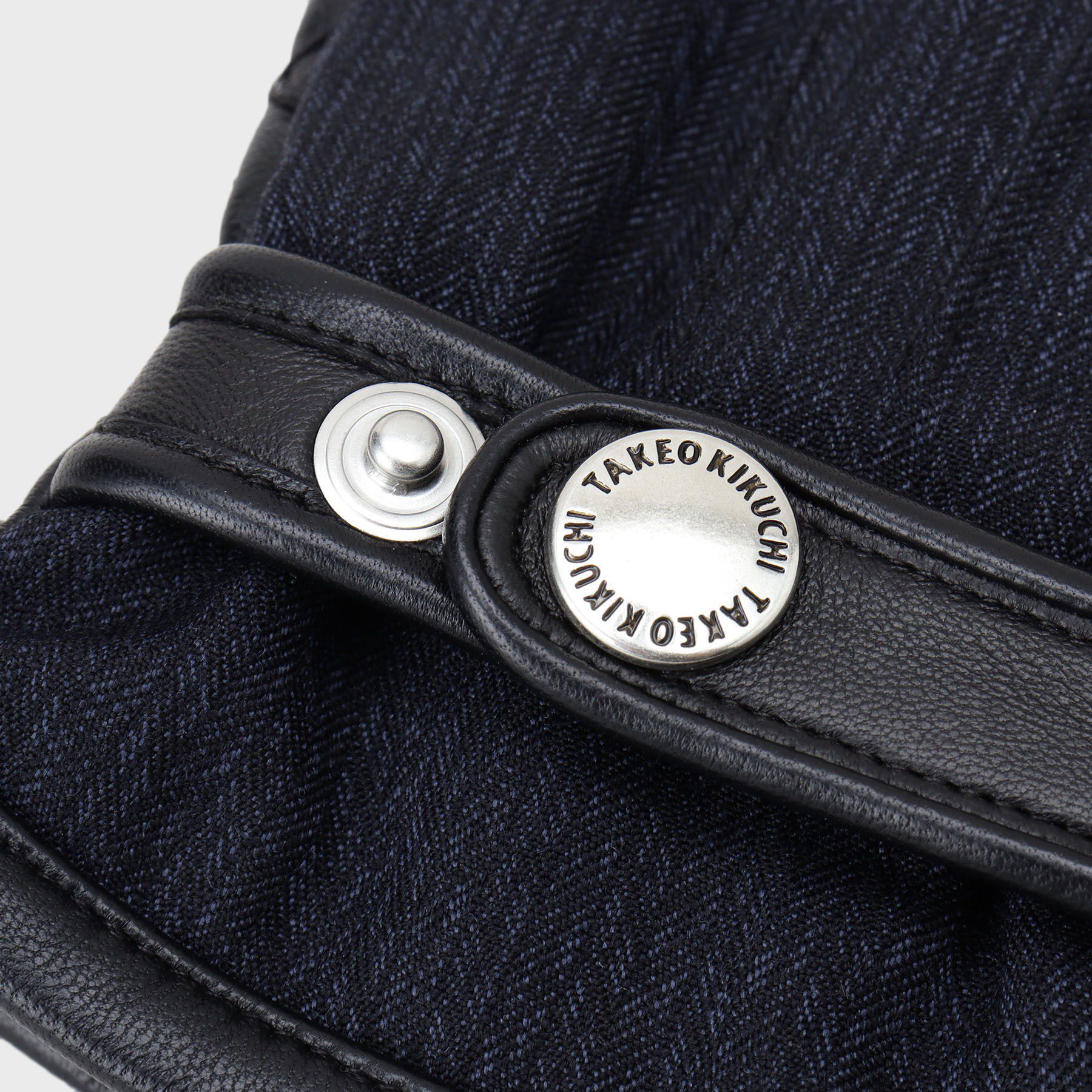 TAKEO KIKUCHI「【スマホ対応】矢絣レザーコンビグローブ」|手袋|