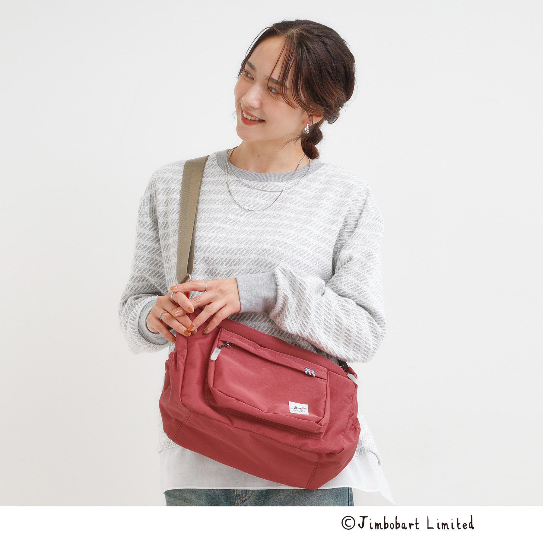 SHOO･LA･RUE「【撥水】立体ポケットショルダーバッグ【Jimbobart】」|ショルダー・メッセンジャー|レッド(062)