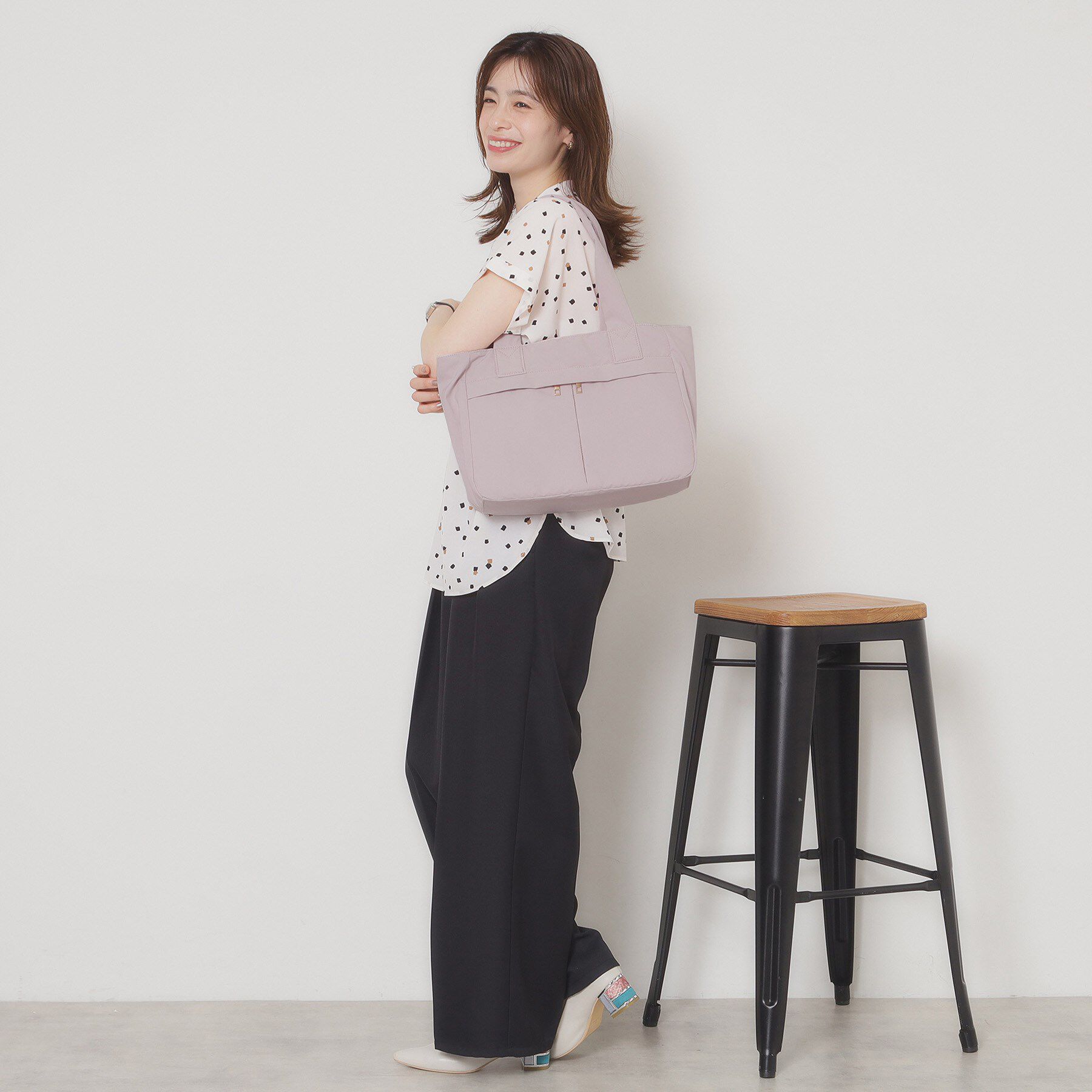 ITS&rsquo;DEMO「【A4対応／9ポケット】ふんわり軽量トート」|トートバッグ|