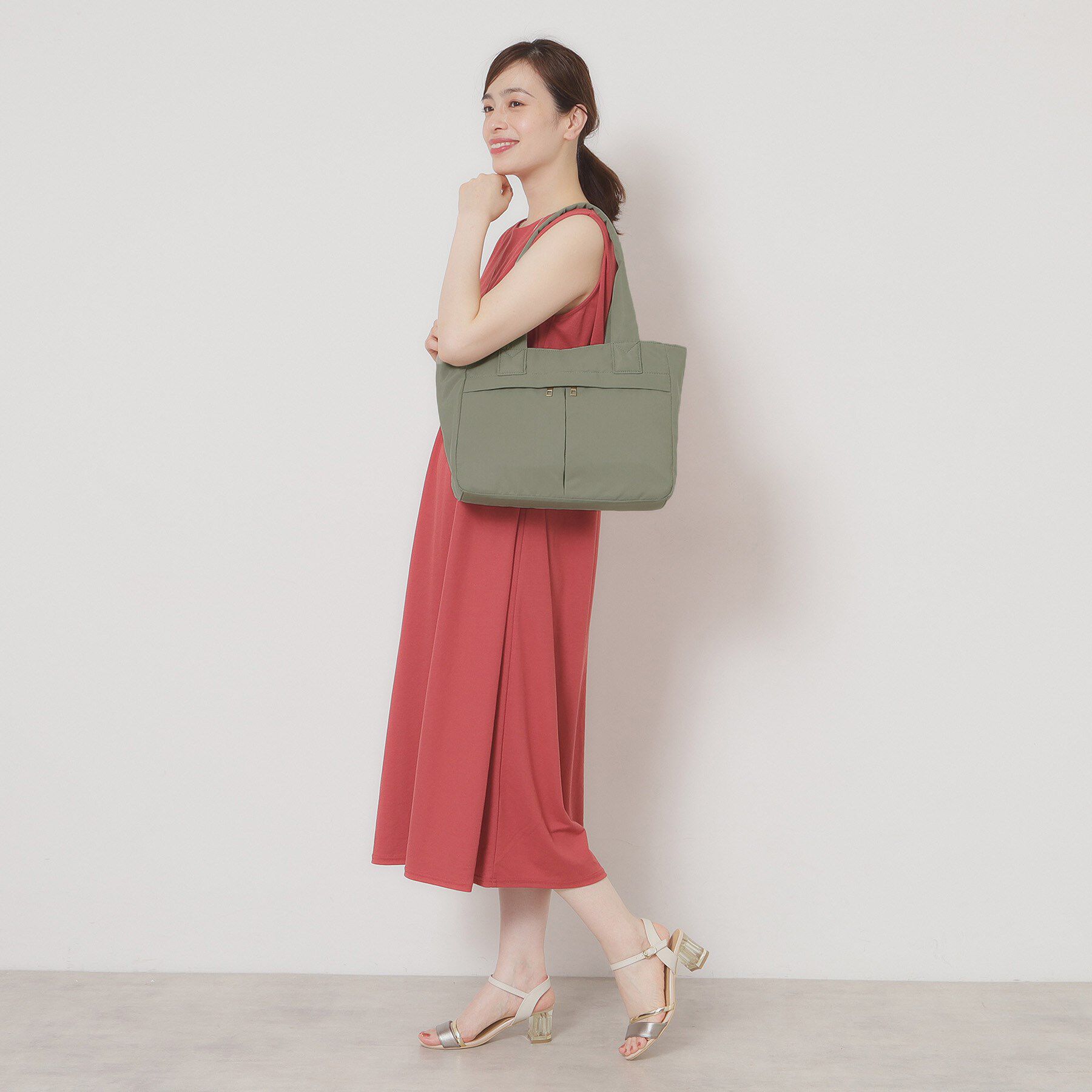 ITS&rsquo;DEMO「【A4対応／9ポケット】ふんわり軽量トート」|トートバッグ|