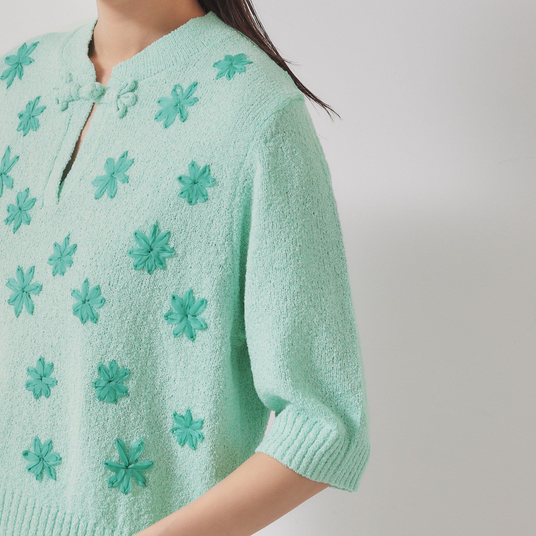 SunaUna「【手刺繍／花モチーフ】チャイナカラーニット」|ニット・セーター|