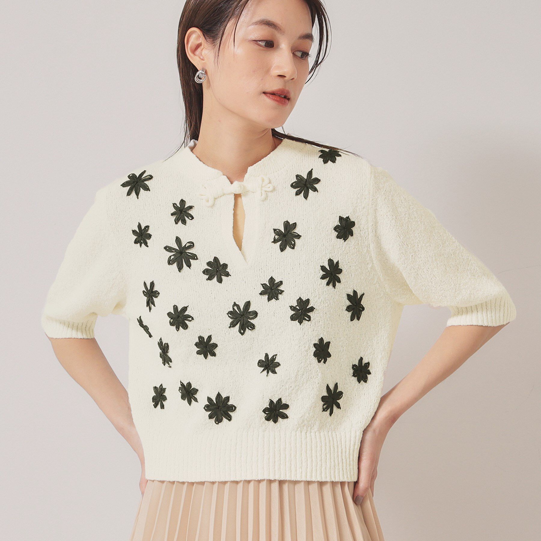 SunaUna「【手刺繍／花モチーフ】チャイナカラーニット」|ニット・セーター|