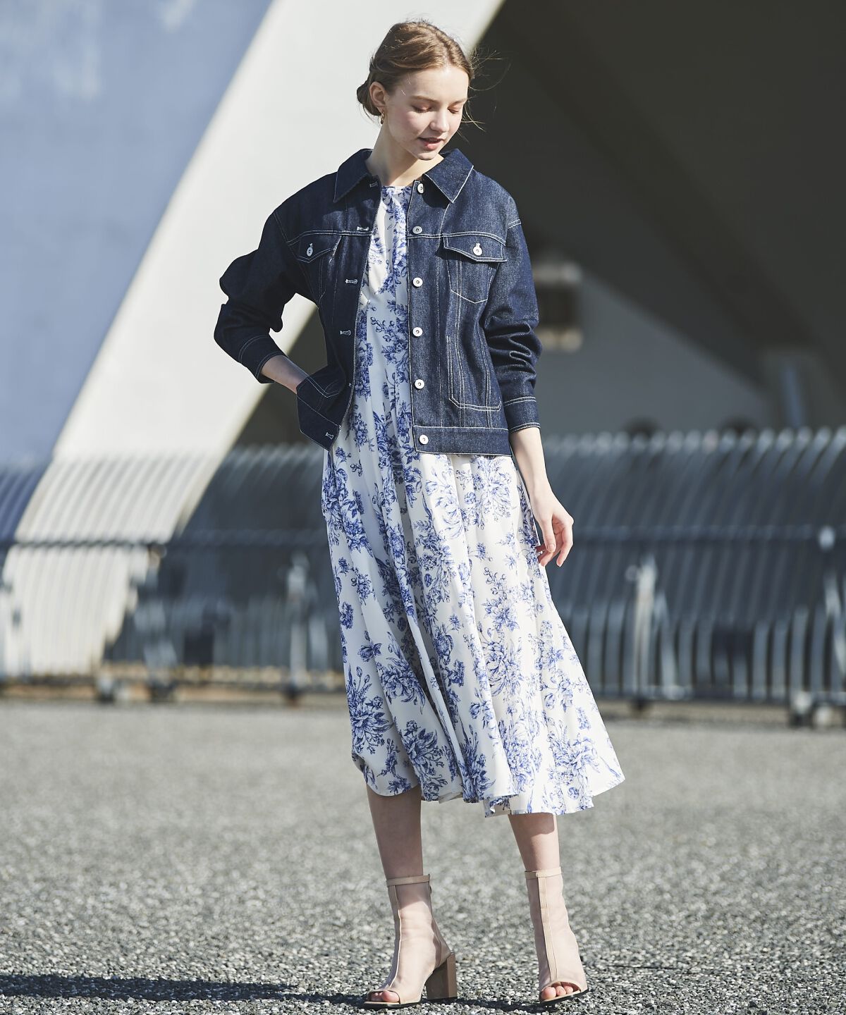 アンドクチュール「バックレースアップミドル丈デニムジャケット」|デニムジャケット|