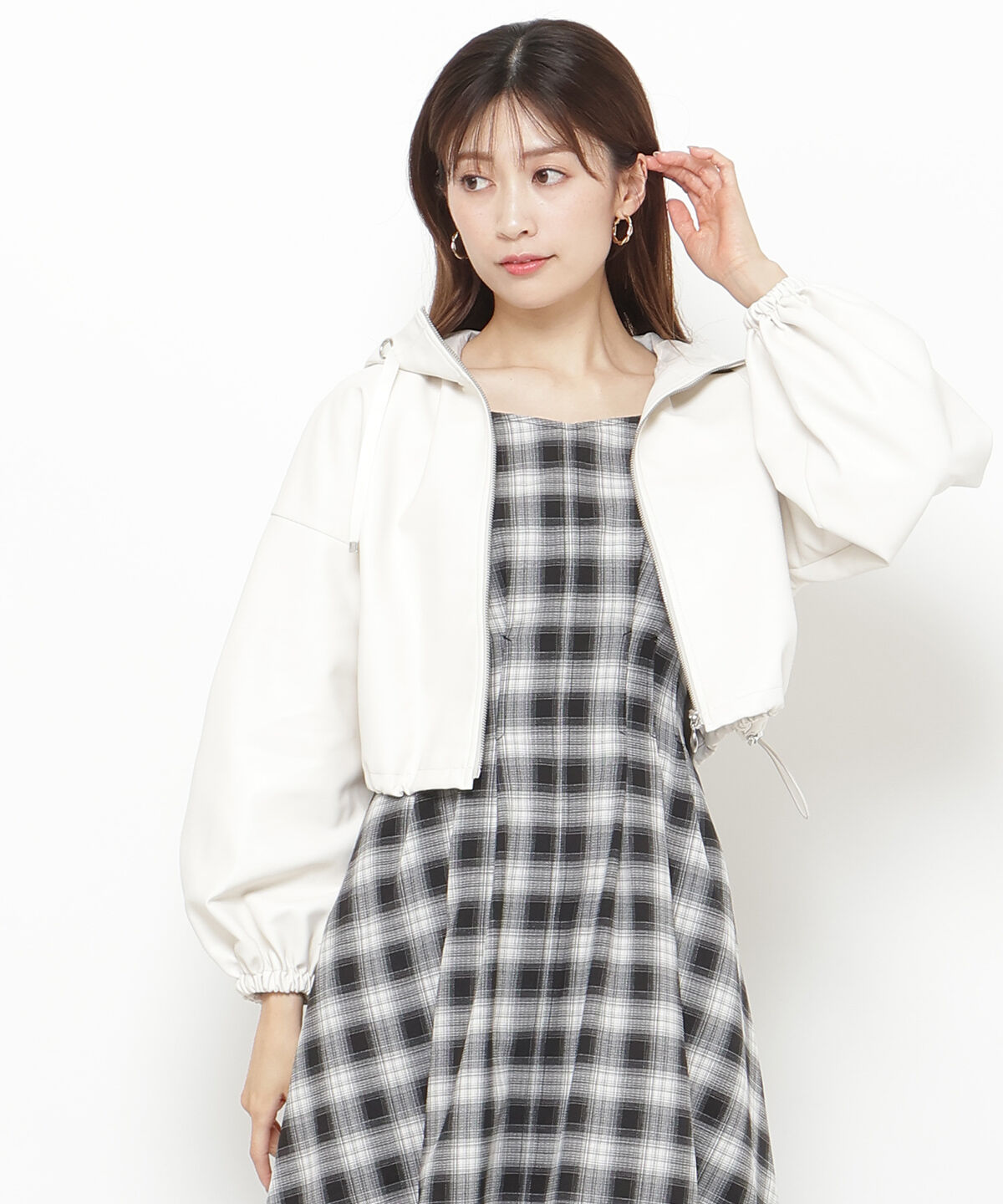 アンドクチュール「フェイクレザークロップドマンパ」|アウトドア|ベージュ