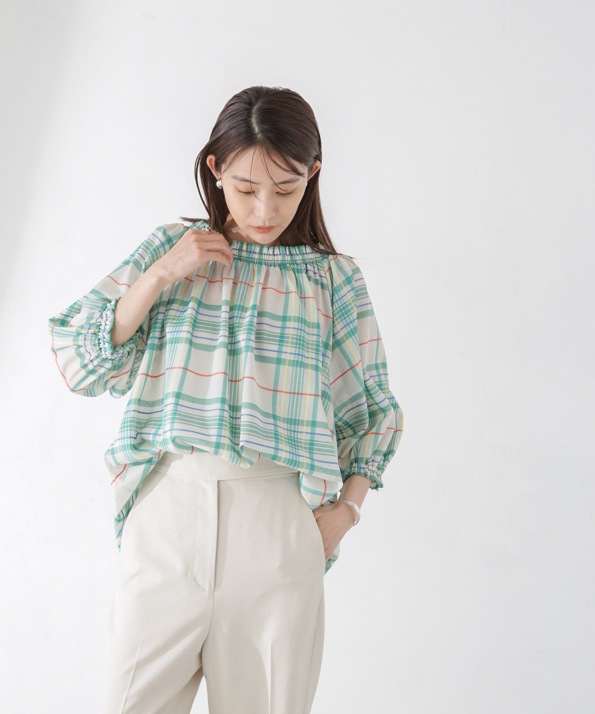 nano･universe「シアーチェックギャザー2wayブラウス」|シャツ・ブラウス|