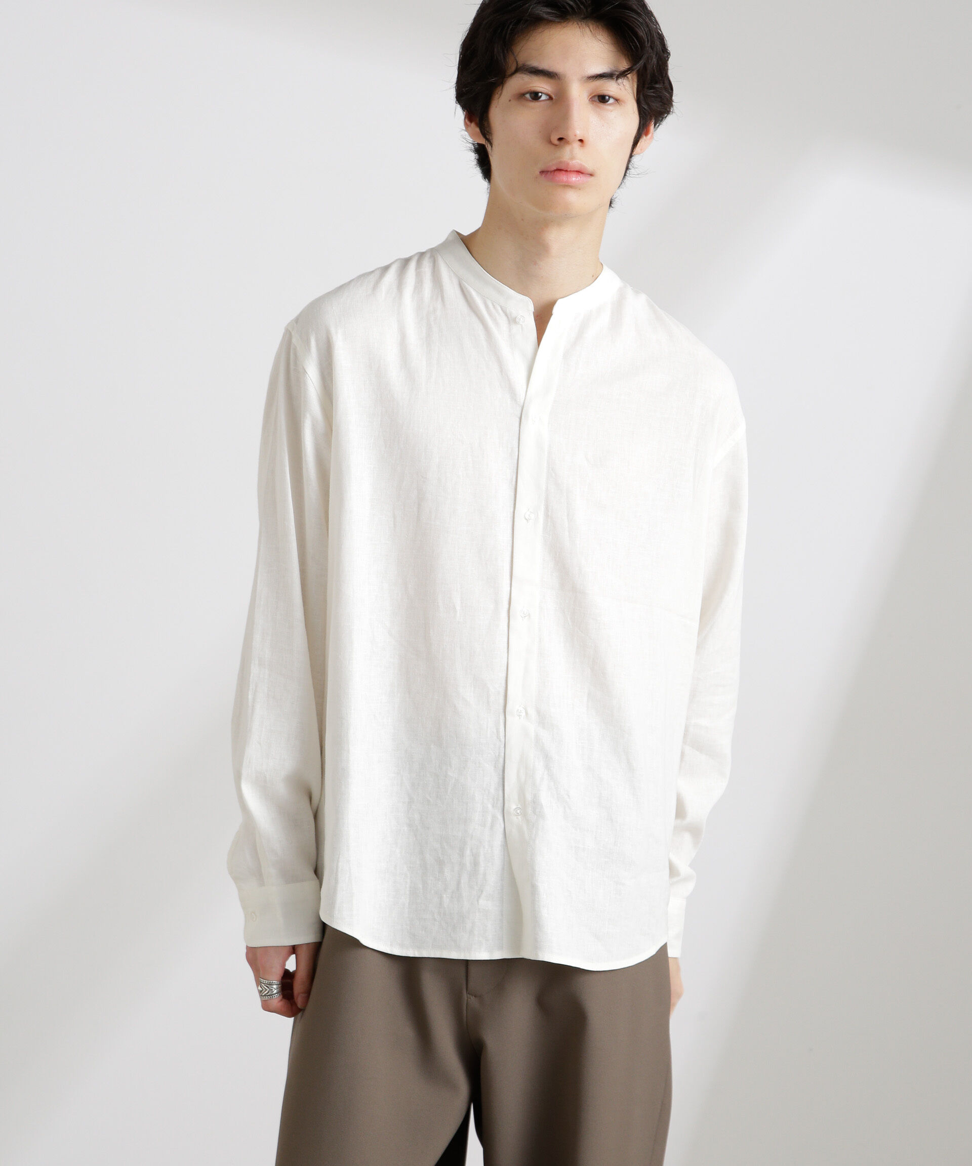 nano･universe「アンチスメルリネン バンドカラーシャツ 長袖」|シャツ・ブラウス|