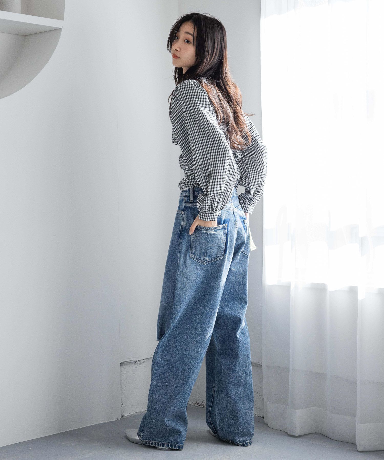 LOWRYS FARM「【前後着用可能】2WAYシャーリングブラウス」|シャツ・ブラウス|