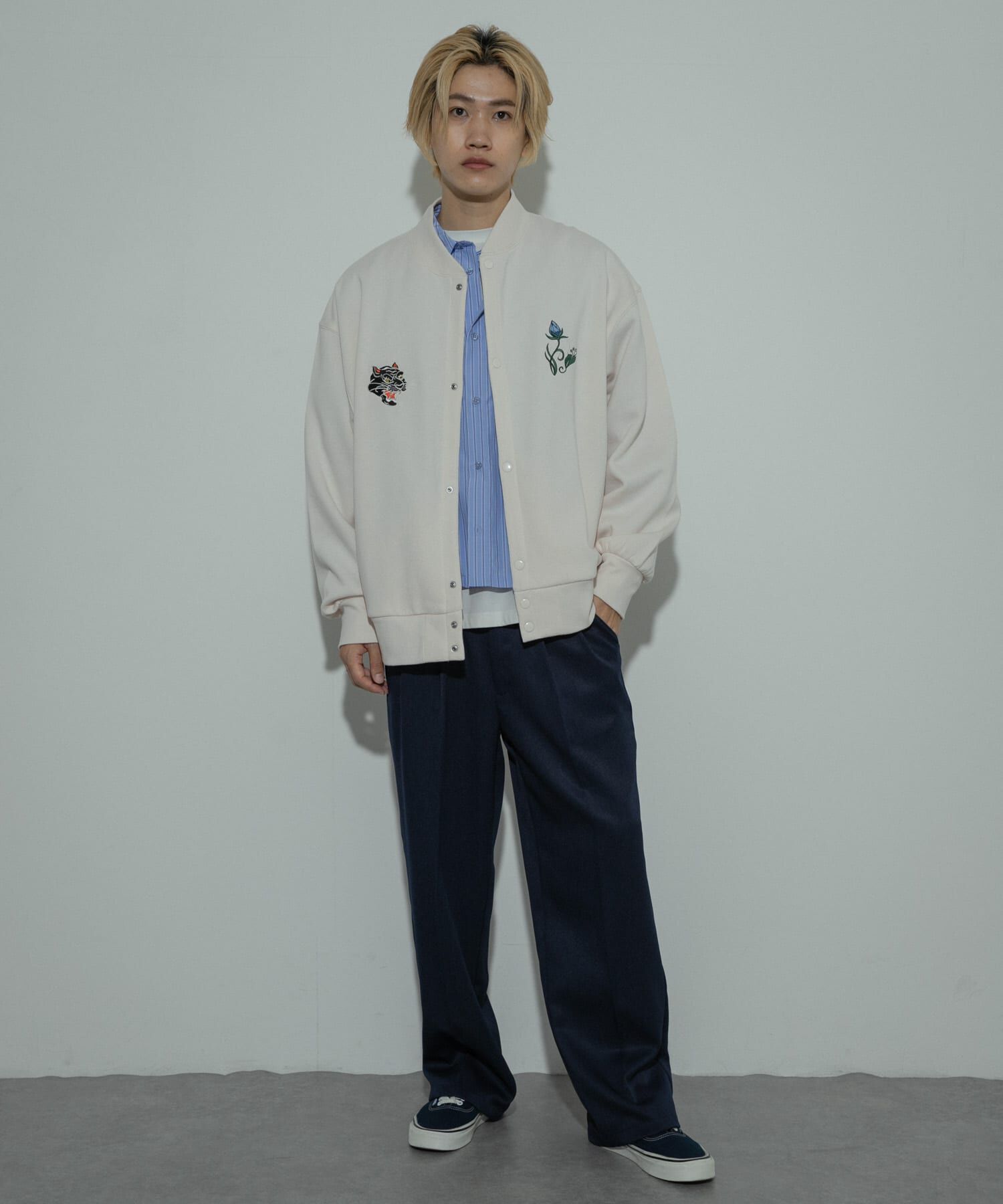 SENSE OF PLACE by URBAN RESEARCH「シシュウスウェットブルゾン」|ブルゾン・スタジャン|