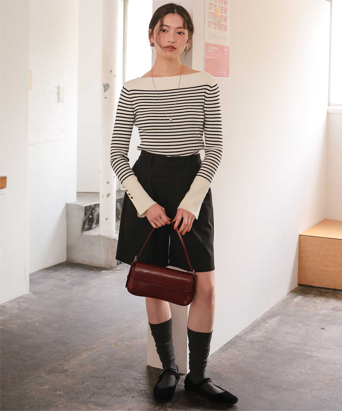 titivate「ボートネックゴールド釦デザインニット」|ニット・セーター|