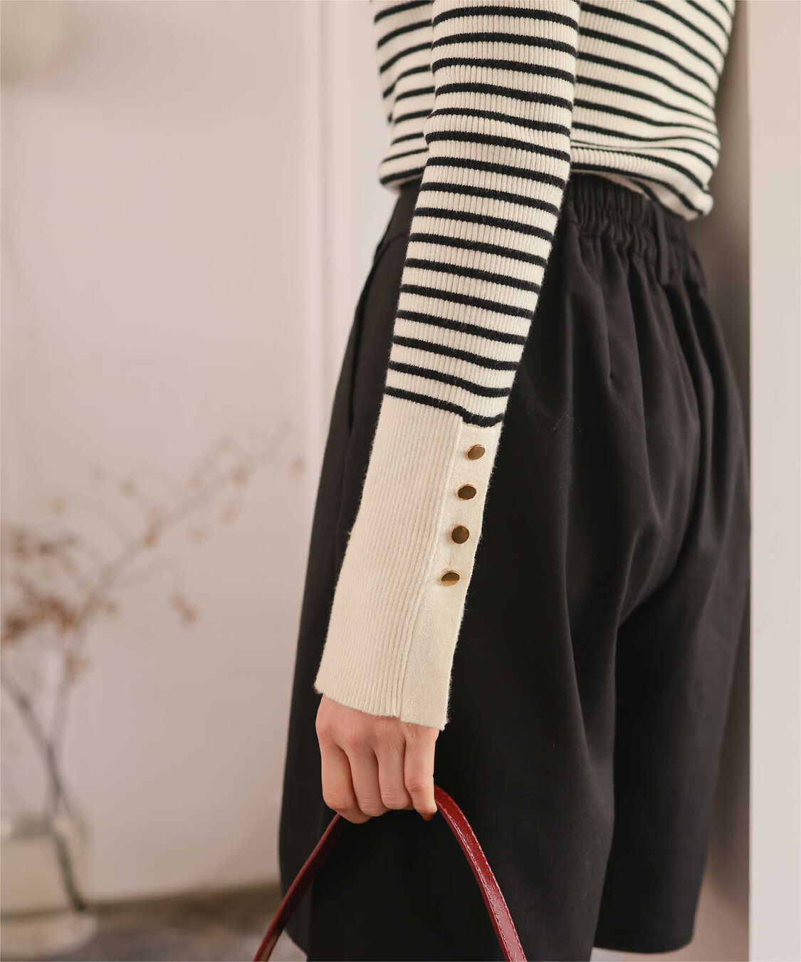 titivate「ボートネックゴールド釦デザインニット」|ニット・セーター|