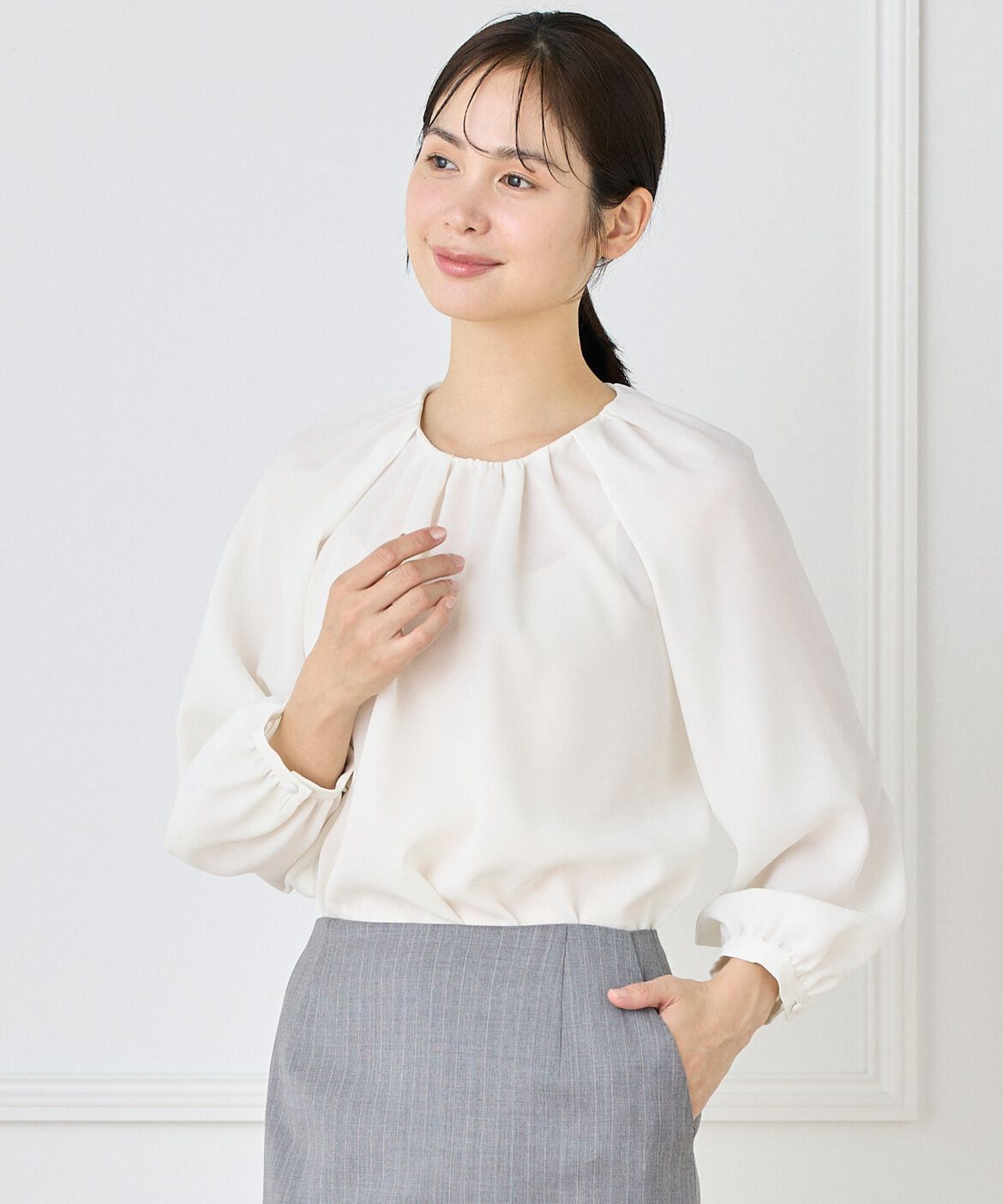 INED「タックギャザーブラウス　」|シャツ・ブラウス|オフホワイト1