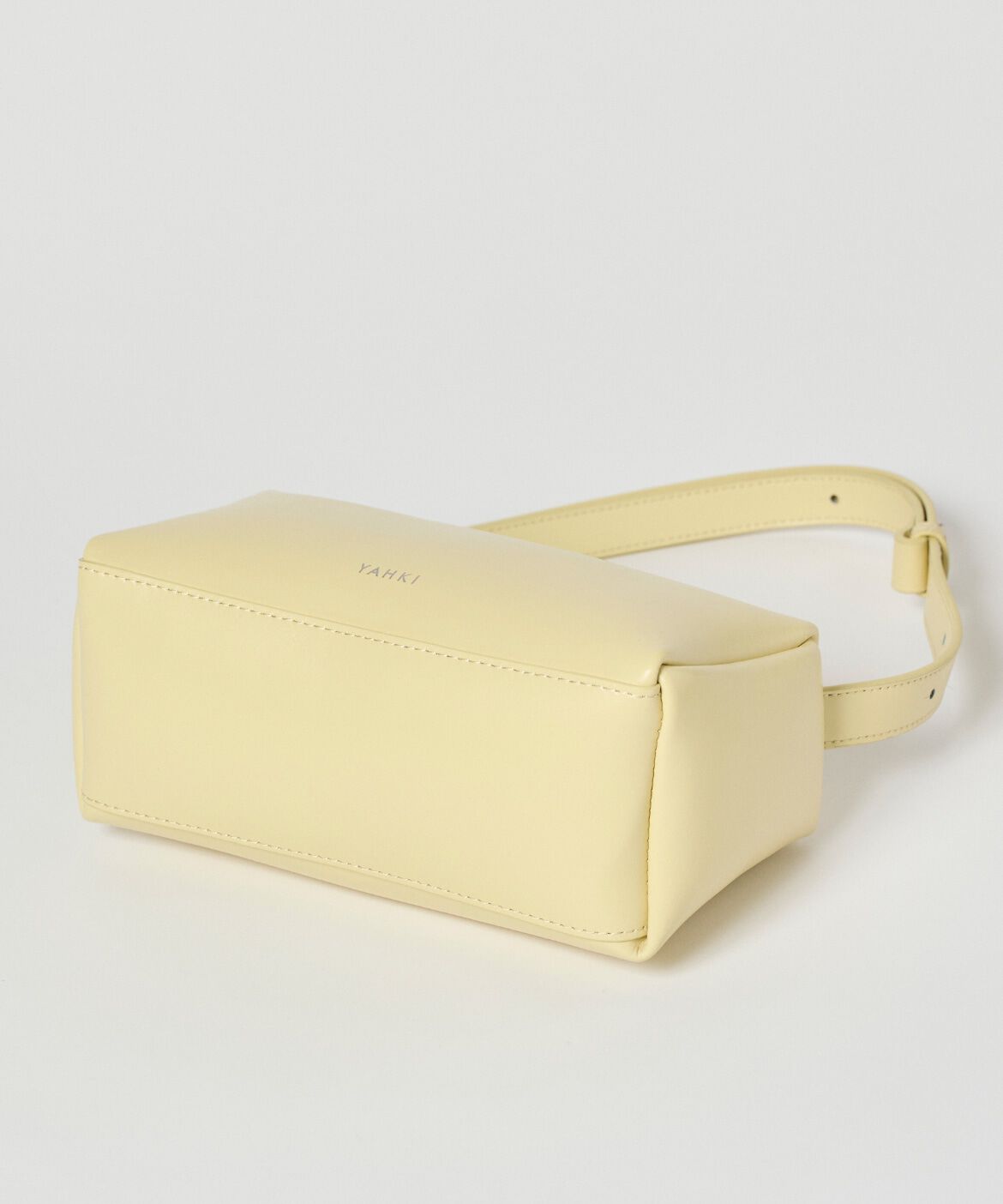 INED「《SUPERIOR CLOSET》ﾀﾞﾌﾞﾙﾌｪｲｽﾚｻﾞｰﾎﾞｽﾄﾝ型ｼｮﾙﾀﾞｰﾊ 」|ショルダー・メッセンジャー|