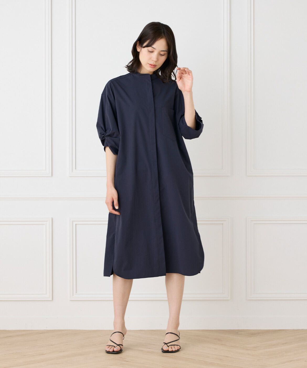 DAY by DAY it&rsquo;s international「バンドカラーツイストスリーブワンピース」|ワンピース|