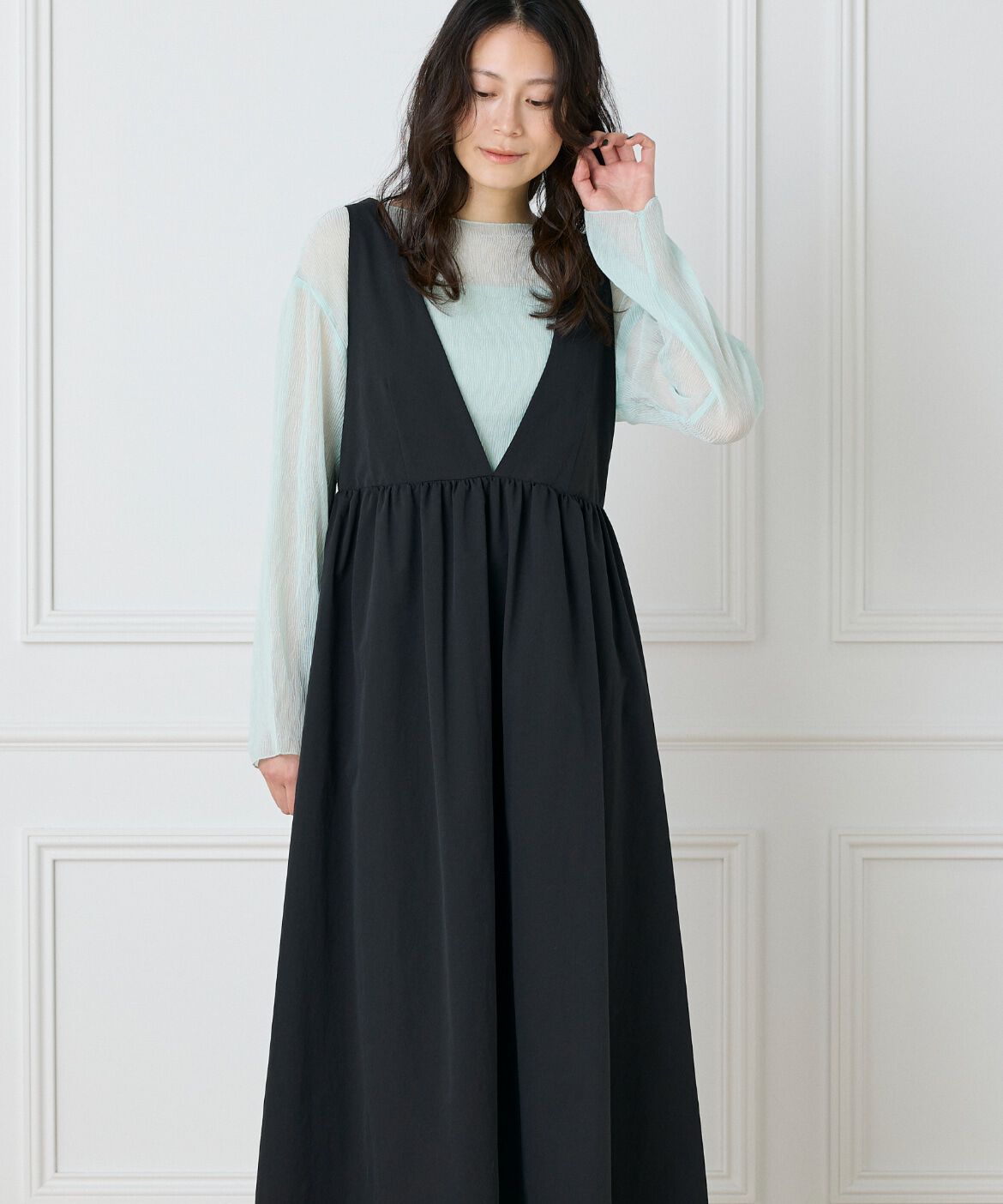 DAY by DAY it&rsquo;s international「Vラインワンピース」|ワンピース|ブラック