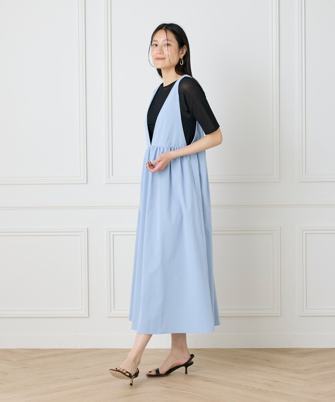 DAY by DAY it&rsquo;s international「Vラインワンピース」|ワンピース|