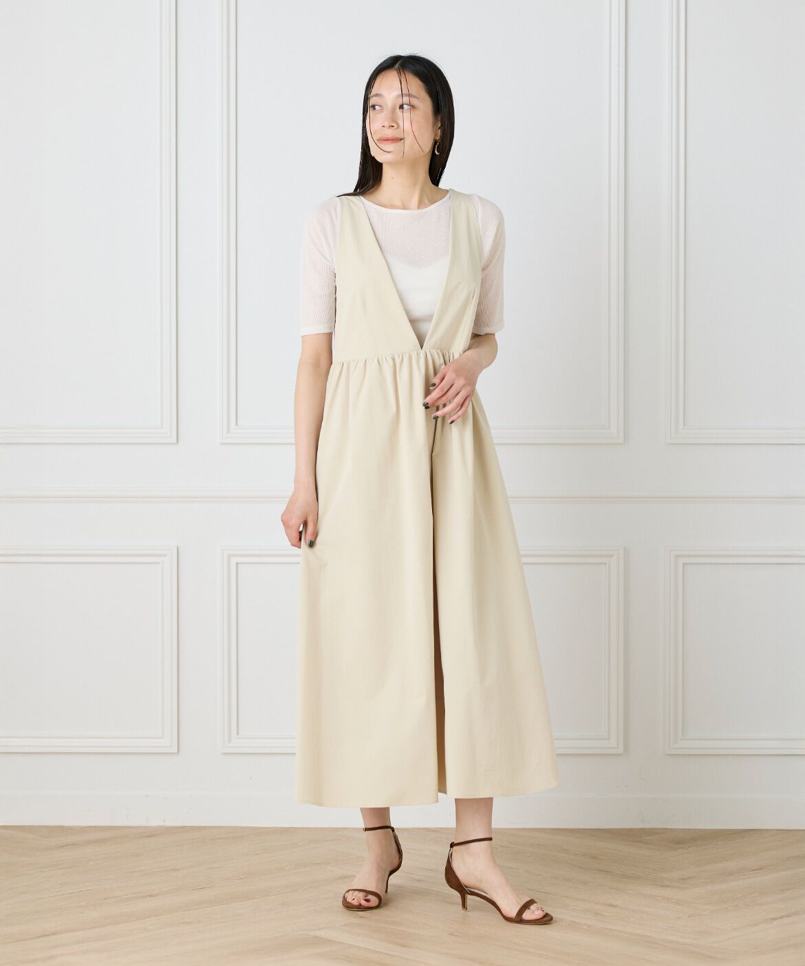 DAY by DAY it&rsquo;s international「Vラインワンピース」|ワンピース|