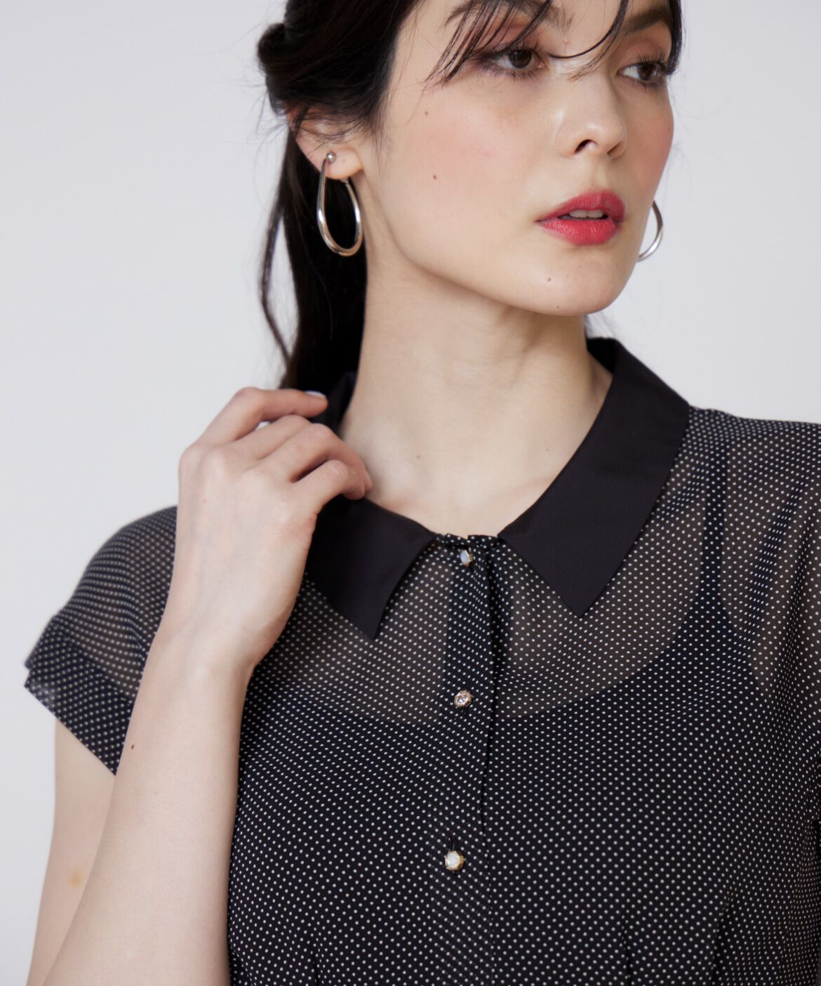 Maglie le cassetto「《プラスサイズ》衿配色シアードットブラウス」|シャツ・ブラウス|