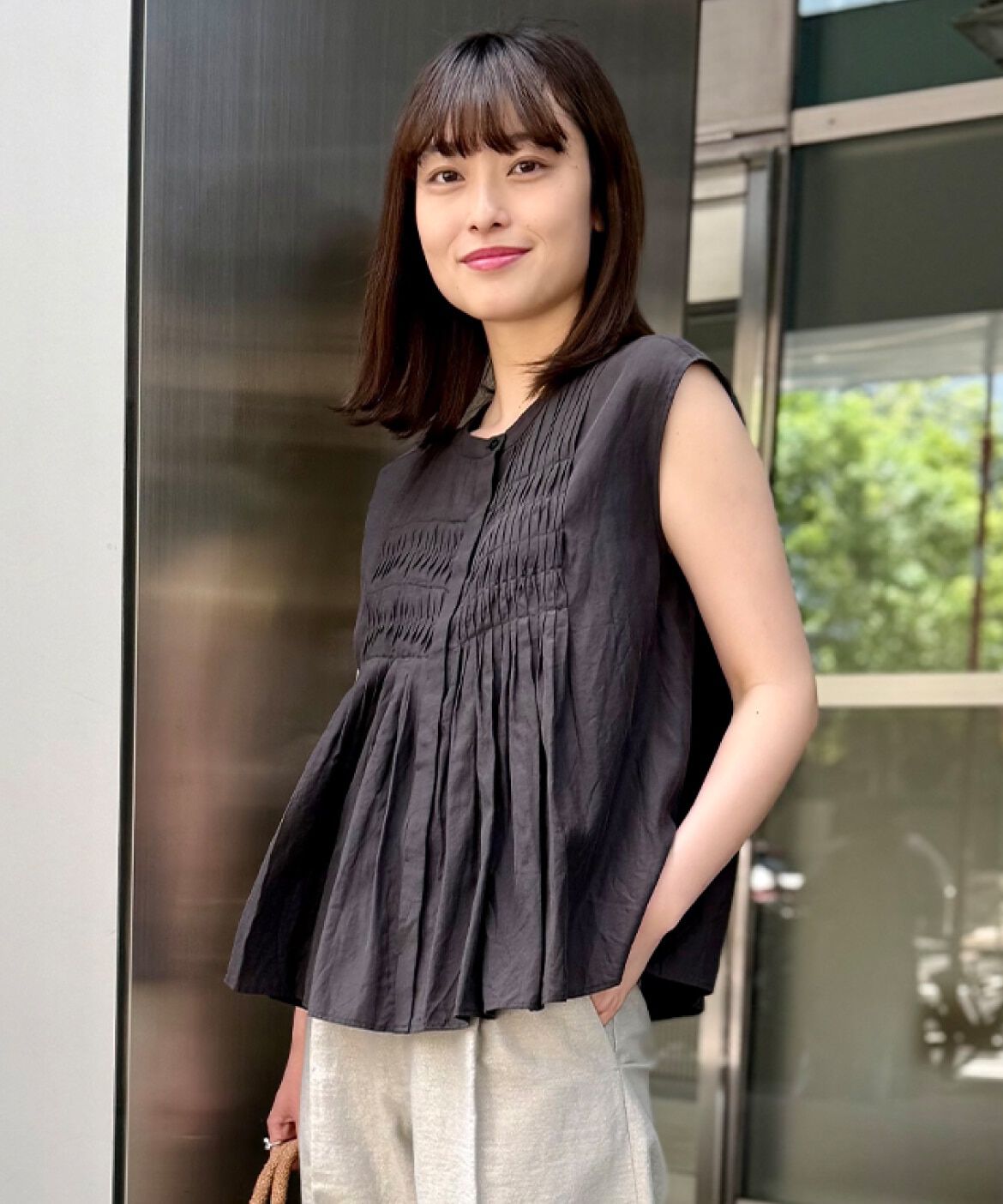 INED「《大きいサイズ》フロントピンタックブラウス」|シャツ・ブラウス|モカチャ3