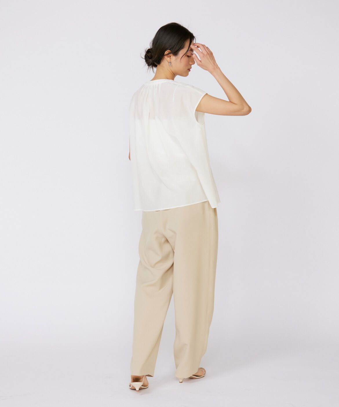 INED「《大きいサイズ》フロントピンタックブラウス」|シャツ・ブラウス|