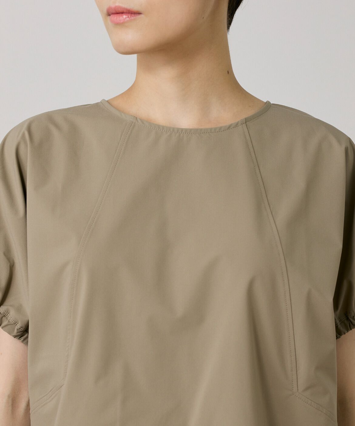 DAY by DAY it&rsquo;s international「キャザースリーブブラウス《撥水加工》」|Tシャツ・カットソー|