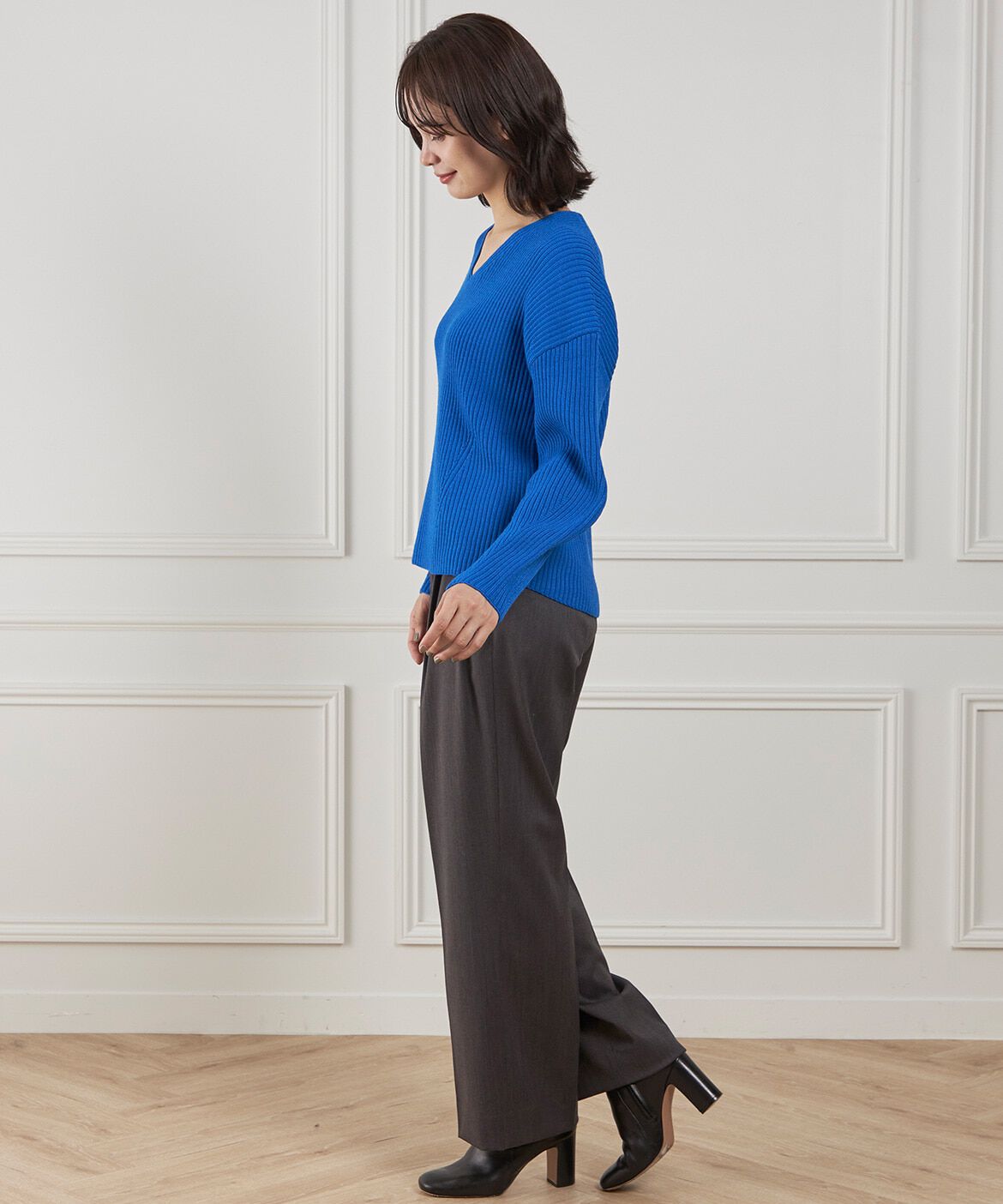 INED「Vネックプルオーバーニット」|ニット・セーター|