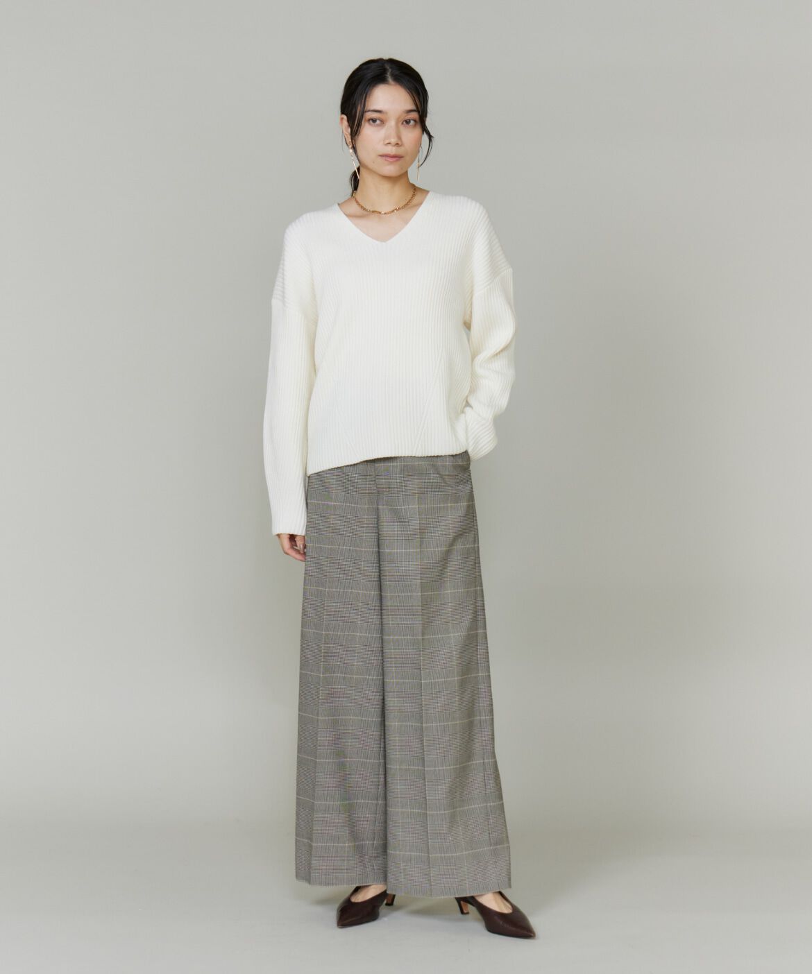 INED「Vネックプルオーバーニット」|ニット・セーター|