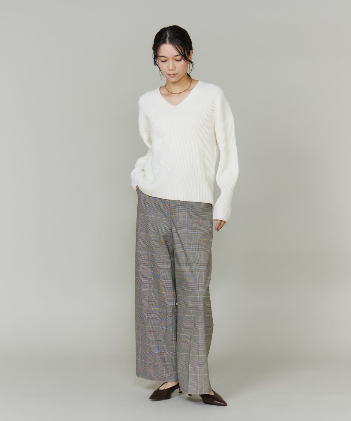 INED「Vネックプルオーバーニット」|ニット・セーター|