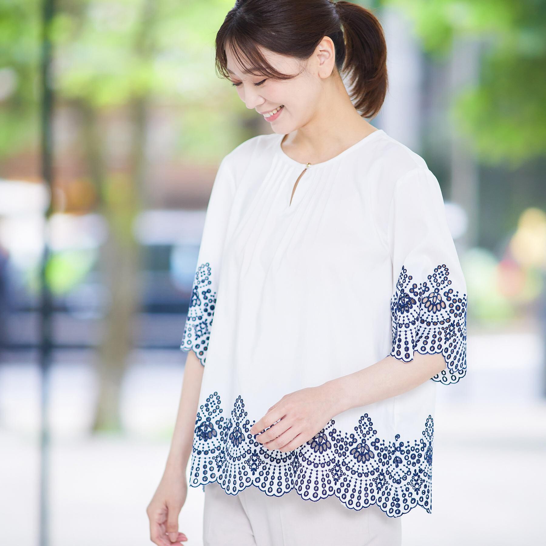 Reflect「【洗える／シワになりにくい】エンブロイダリーブラウス」|シャツ・ブラウス|オフホワイト(003